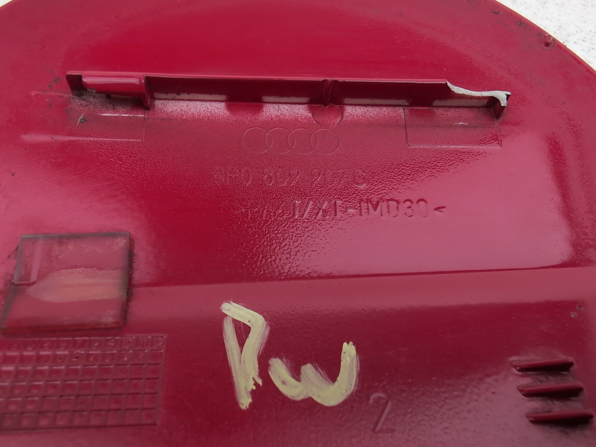 Audi A3 Sport Tfsi Fuel Tank Cap Tank Flap 8p0809907c Red - photo 5