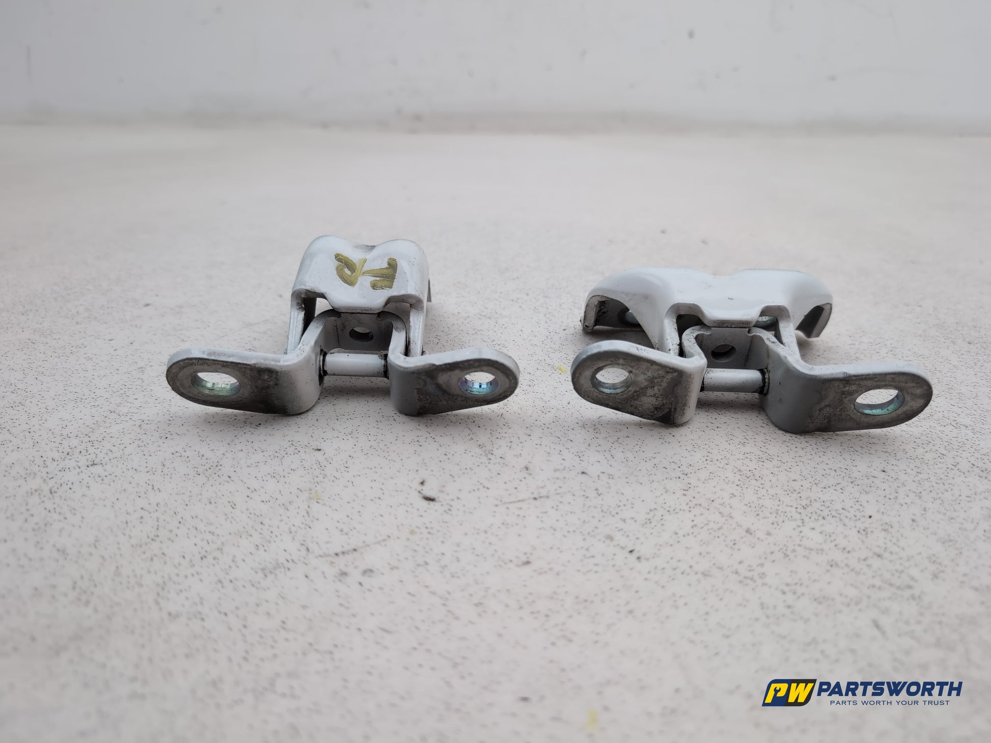 Hyundai I40 Style Crdi Rh Front Door Hinge Pair Driver Side 2011-2019 - photo 5