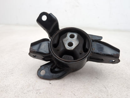 Hyundai I40 Style Crdi Engine Mounting Bracket Left Passenger Side 218303z400 - photo 5