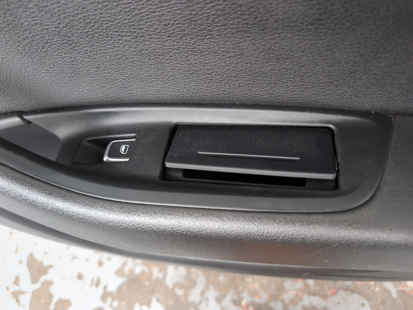 Door Rear RH 14