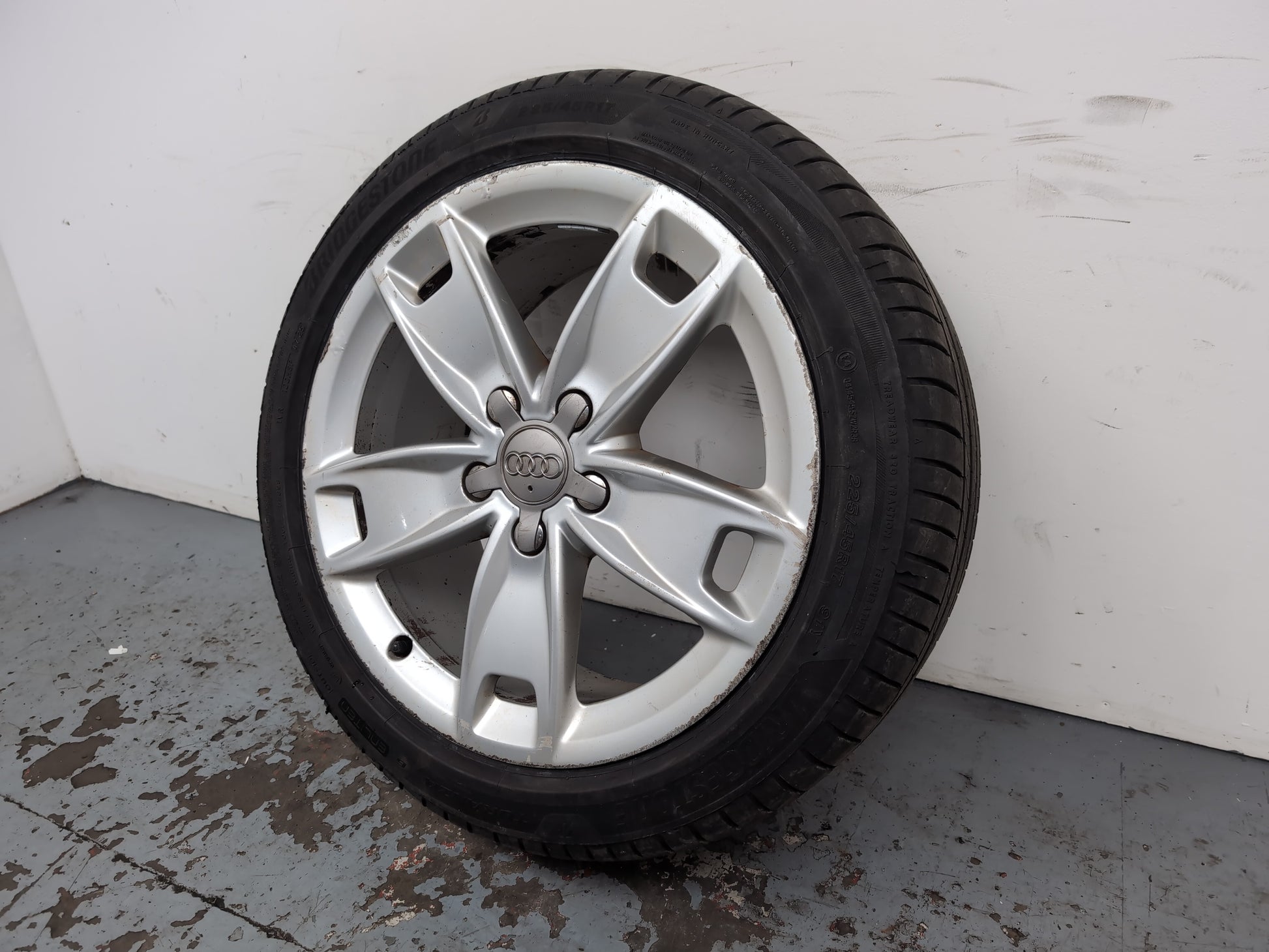Audi A3 Sport Tfsi Wheel With Tyre 225/45 R17 8p0601025bl - photo 5