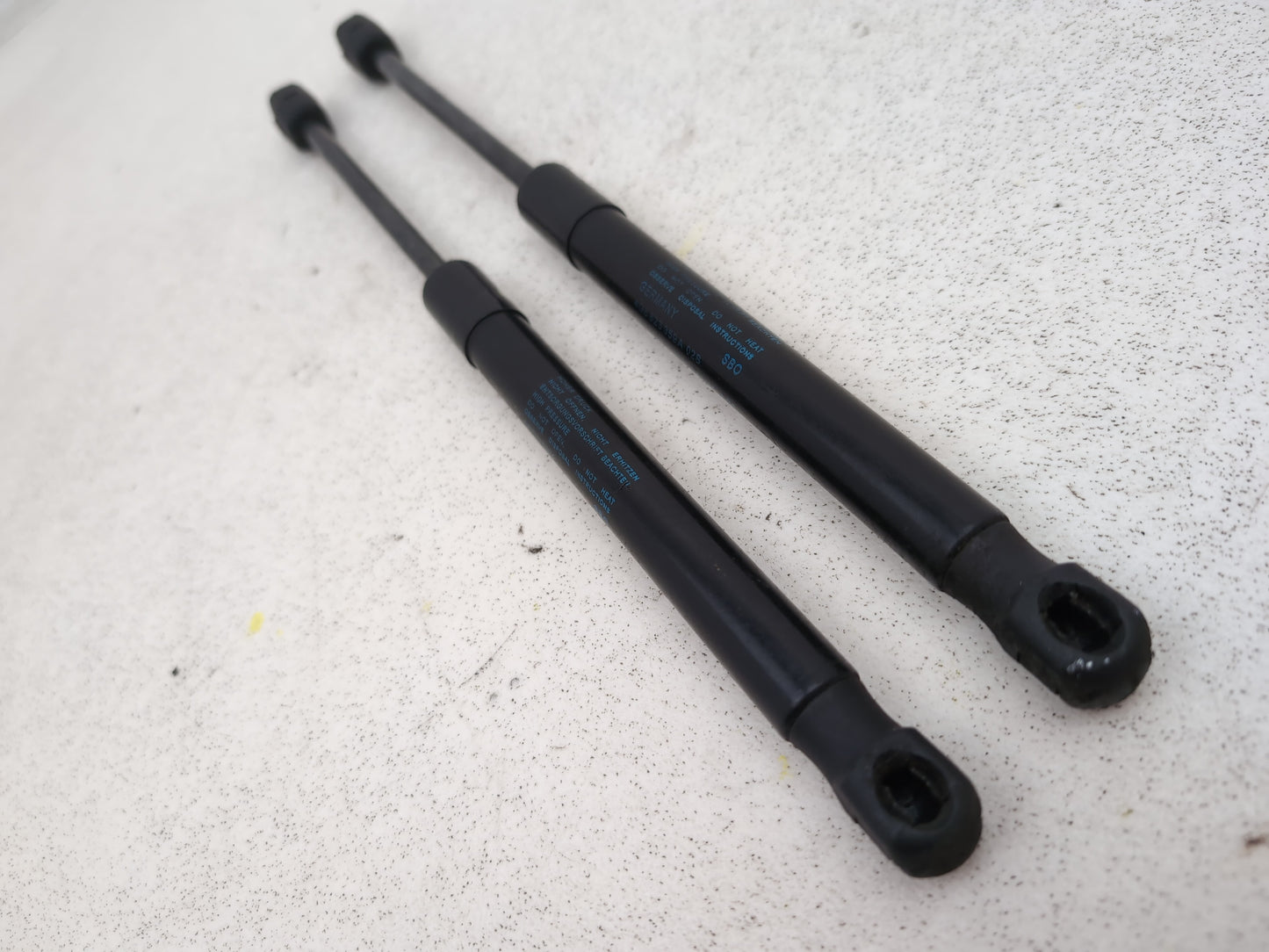 Audi A6 Se Tdi Bonnet Support Gas Struts Pair 4g8823359a 2011-2018 - photo 5