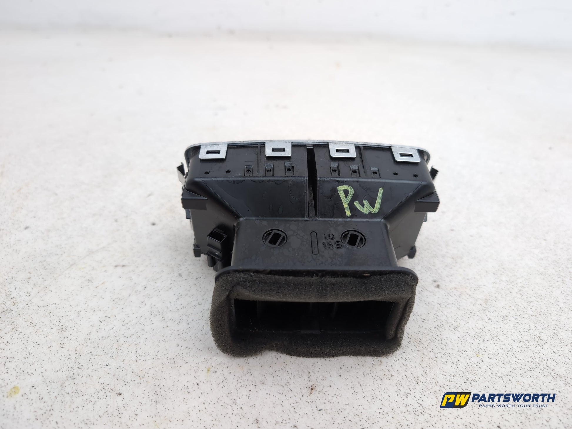 Audi A6 Se Tdi Quattro A Rear Air Vent Trim 4f0819203c 2005-2008 - photo 5