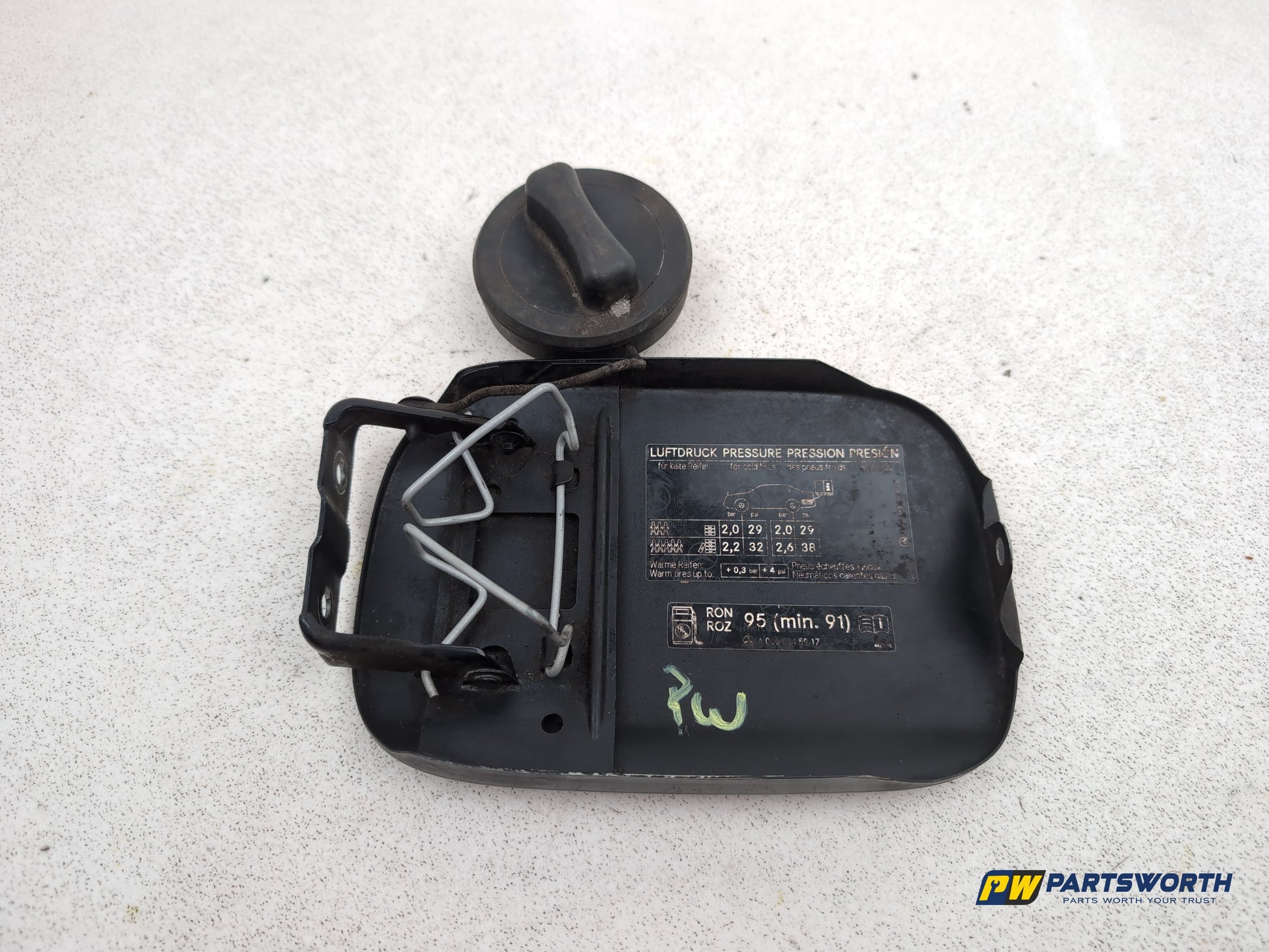 Mercedes-Benz B160 Sport Cvt Fuel Filler Flap And Cap Black 191 2005-2011 - photo 5