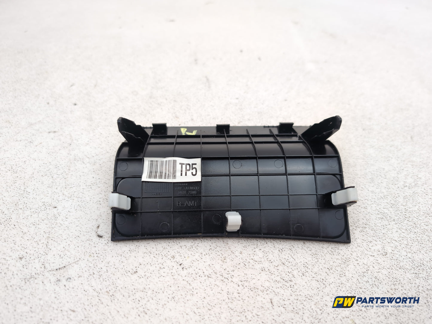 Hyundai Ix35 Style 2wd Crdi 134 Storage Compartment Tray 846312s900 2009-2015 - photo 5