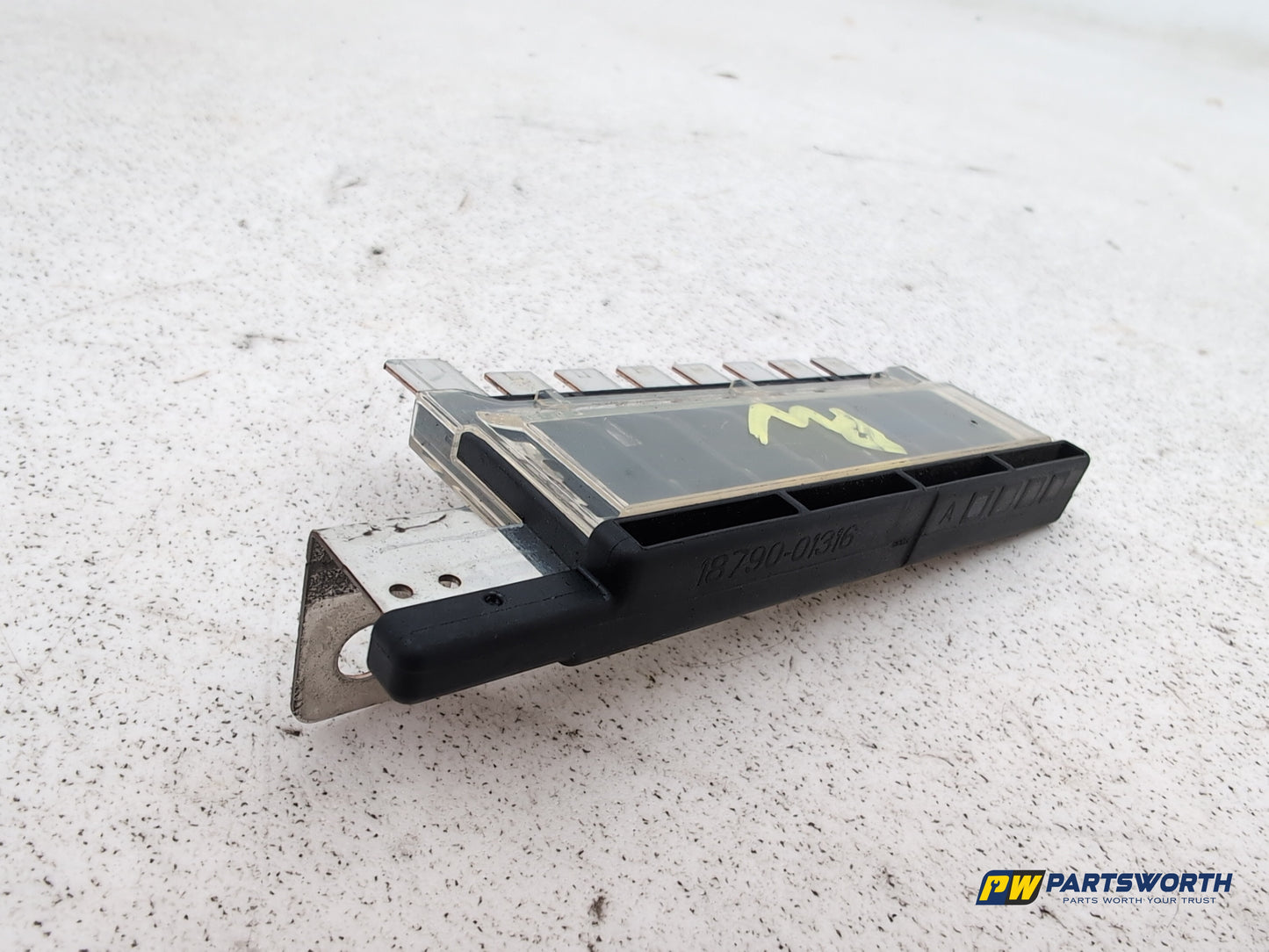 Fuse and Relay Box 1 5