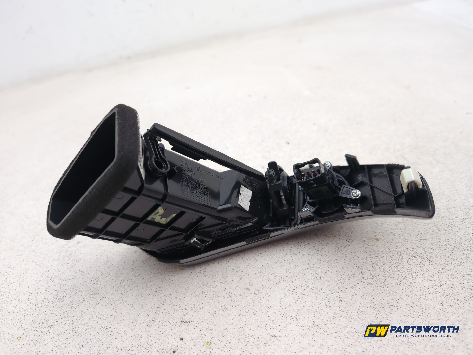 Hyundai Ix35 Style 2wd Dashboard Centre Air Vent Right Driver Side 974202s900 - photo 5