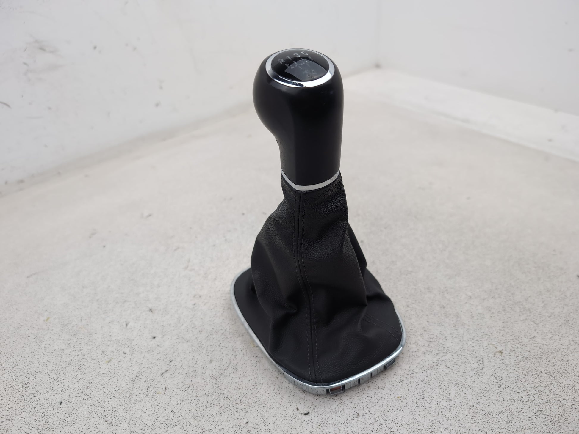 Vauxhall Corsa Se Manual Gear Lever Gaiter And Knob 2006-2014 - photo 5
