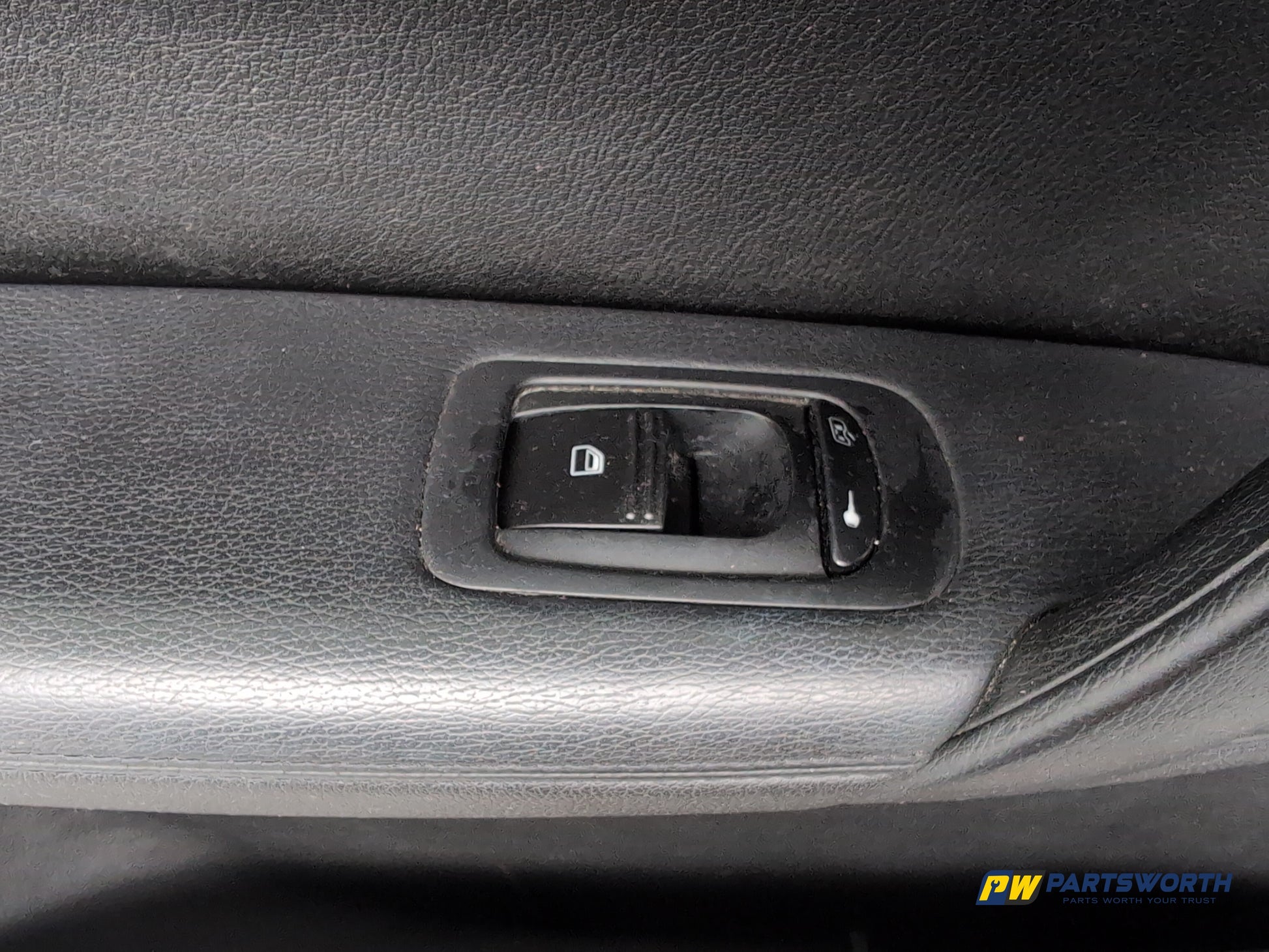 Door Front LH 11