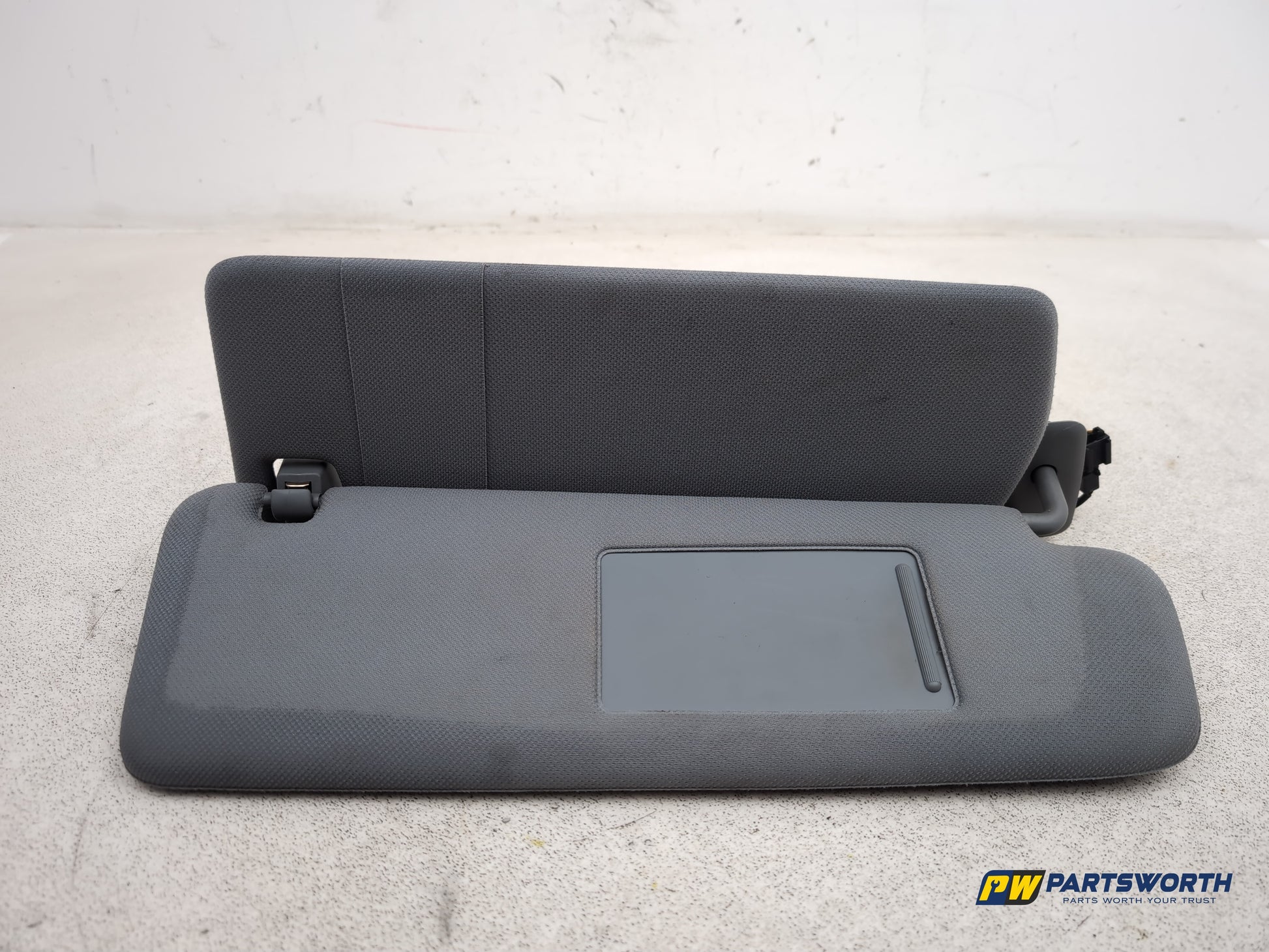 Porsche Cayenne Tiptronic S Sun Visor Rh Driver Side 2003-2010 - photo 5