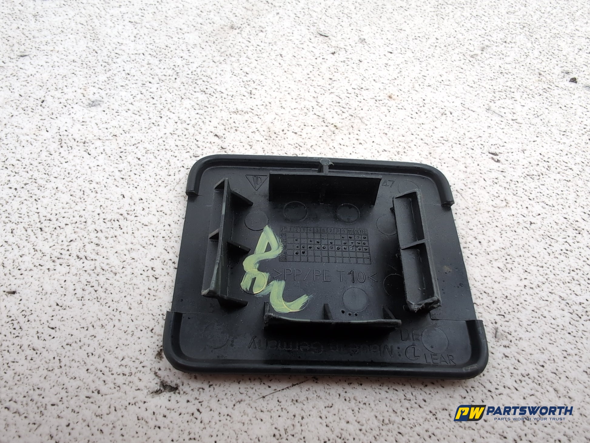 Porsche Cayenne Tiptronic S Rear Emergency Boot Opening Handle Cover 7l5867747 - photo 5