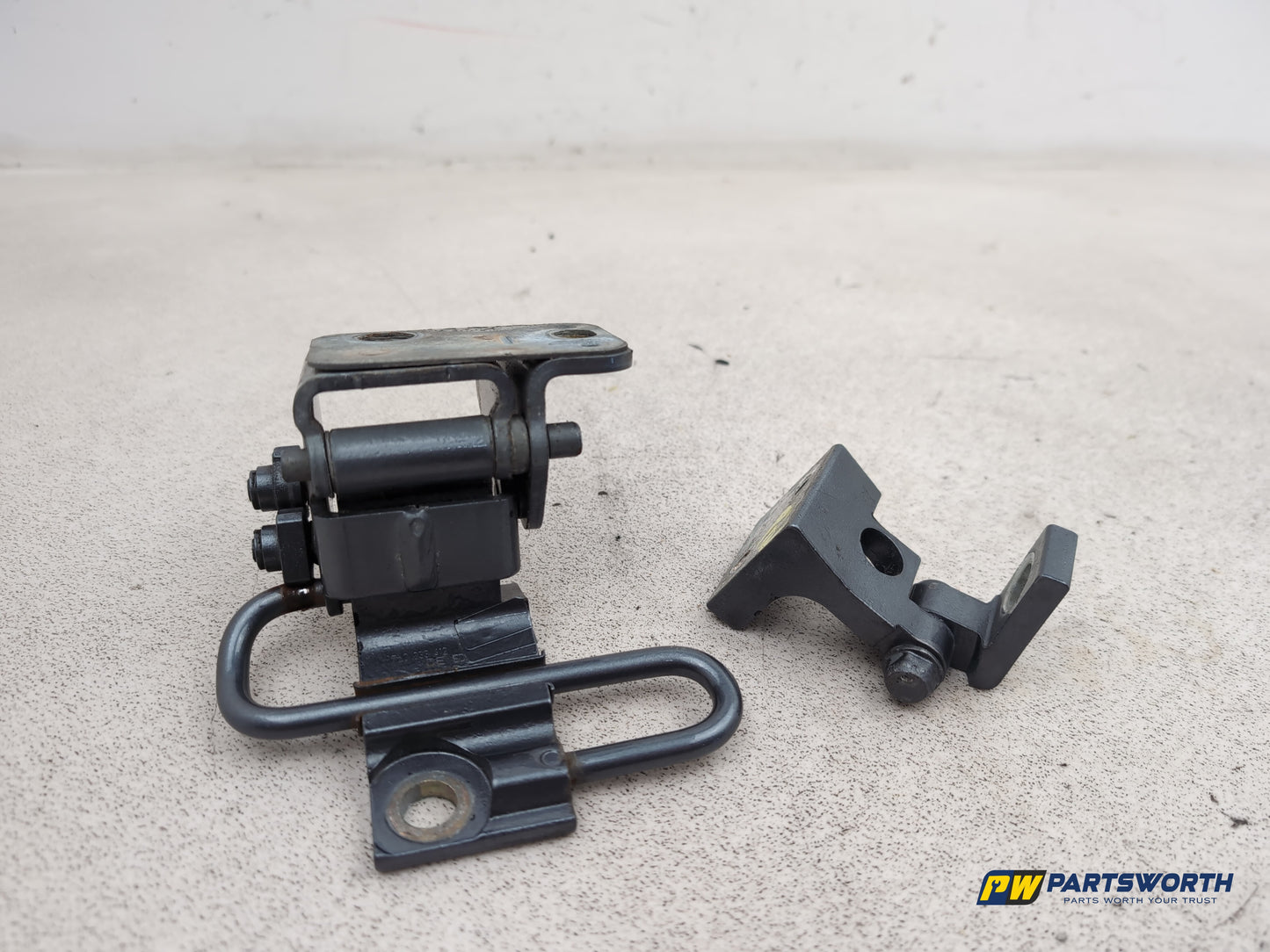 Porsche Cayenne Tiptronic S Rear Right Door Hinge Driver Side 7l0833412 - photo 5