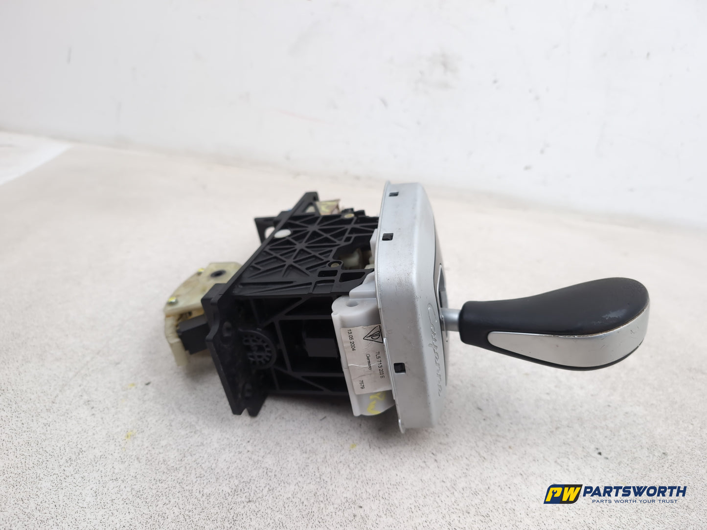 Porsche Cayenne Tiptronic S Automatic Gear Shift Assembly 7l5713203e 2003-2010 - photo 5