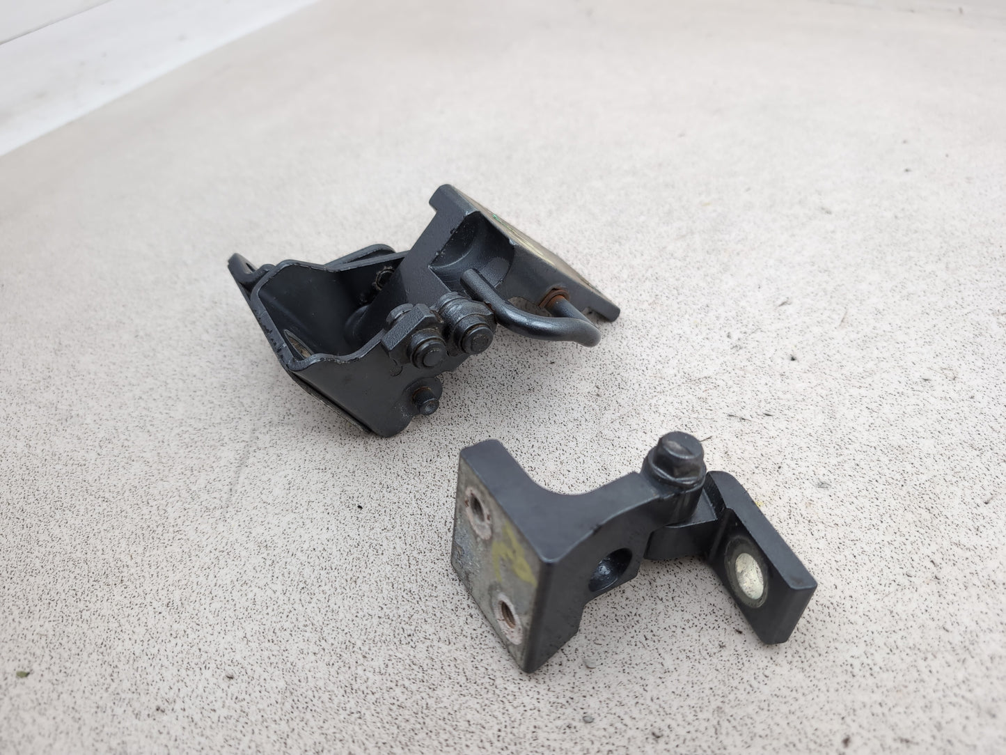 Porsche Cayenne Tiptronic S Rear Left Door Back Hinge Passenger Side 2003-2010 - photo 5
