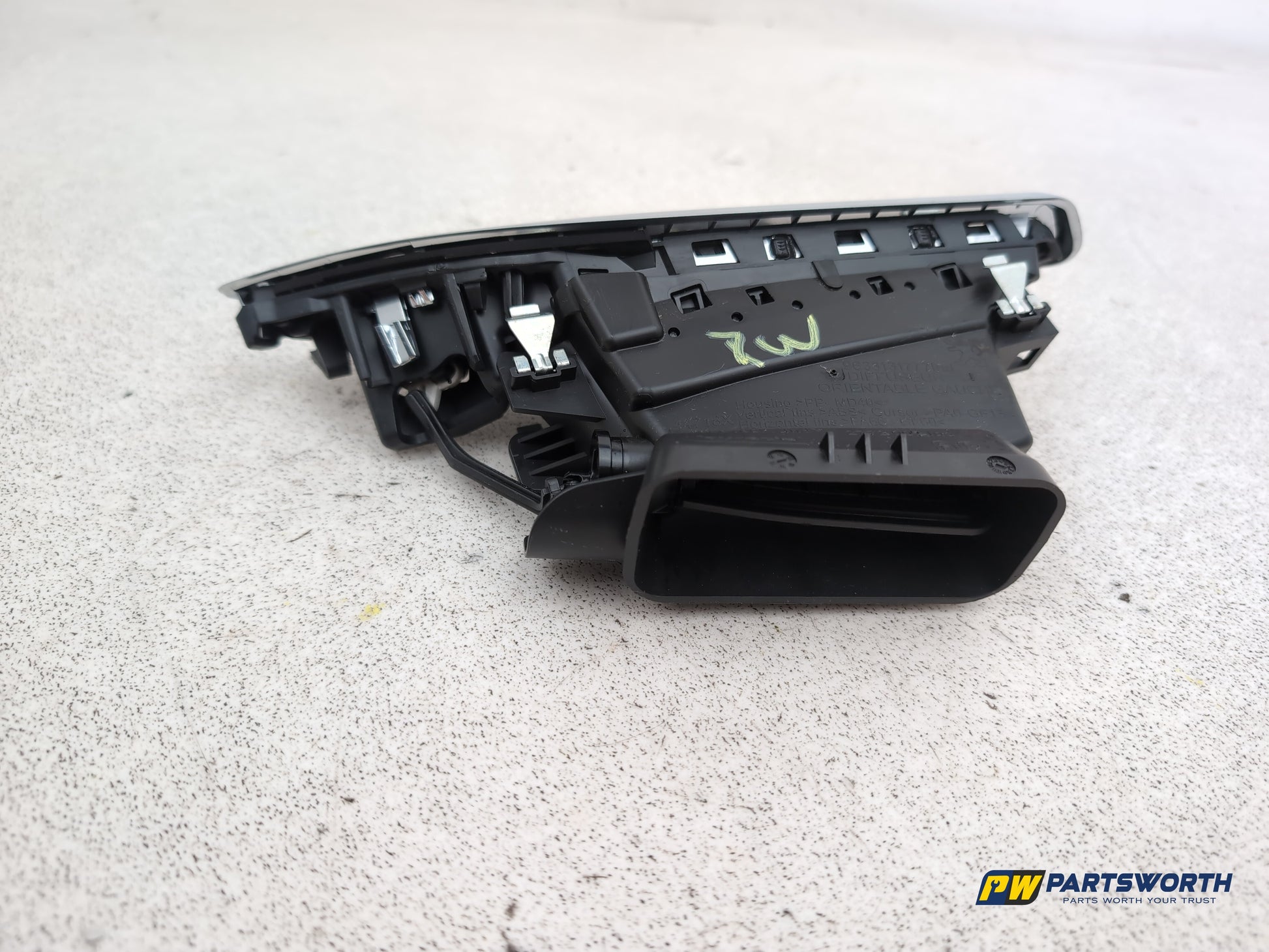 Peugeot 208 Active Dashboard Air Vent Grille Left Passenger Side 9633131777 - photo 5