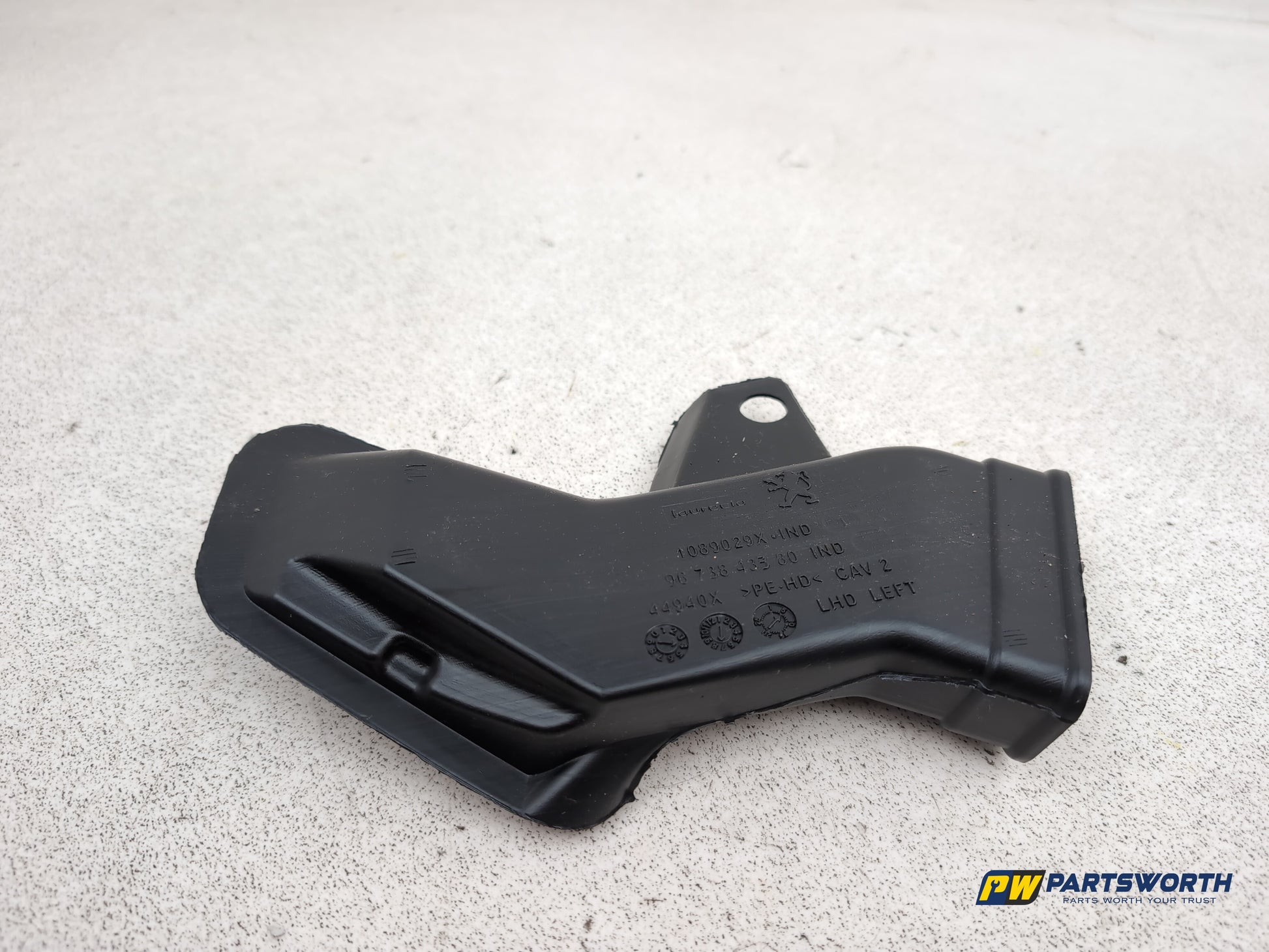 Peugeot 208 Active Air Intake Duct Intake Left Side 9673843380 2012-2019 - photo 5