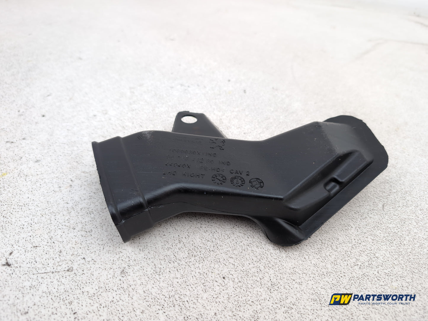 Peugeot 208 Active Air Intake Duct Right Driver Side 9673843280 2012-2019 - photo 5