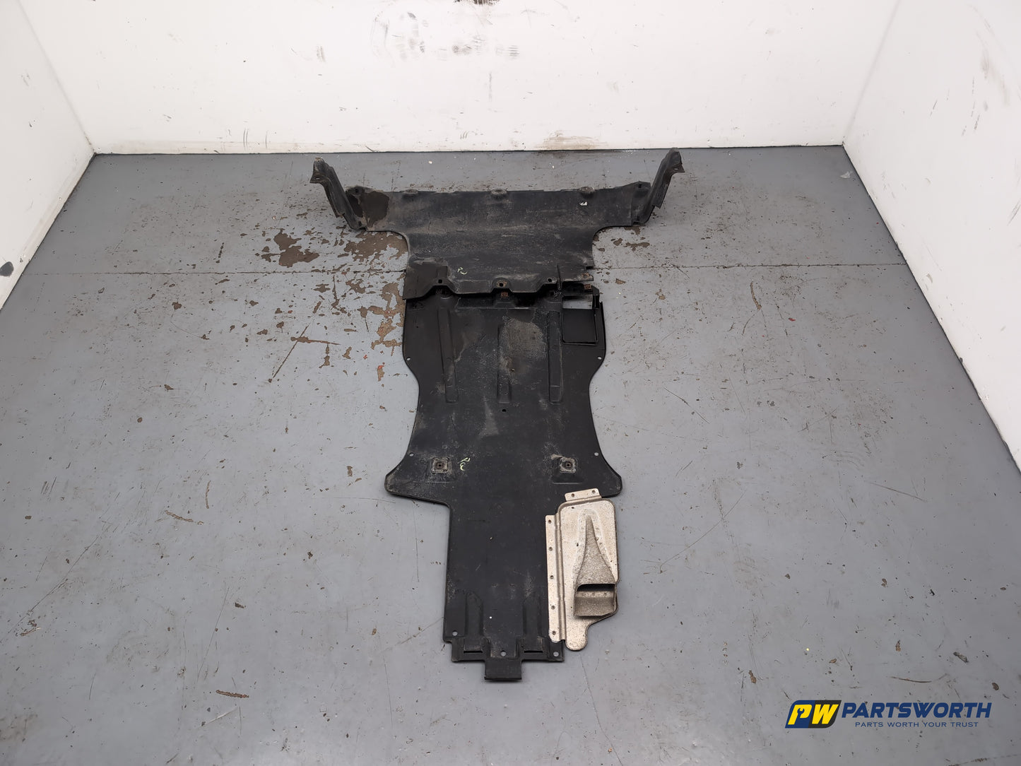 Porsche Cayenne Tiptronic S Engine Undertray 2003-2010 - photo 4