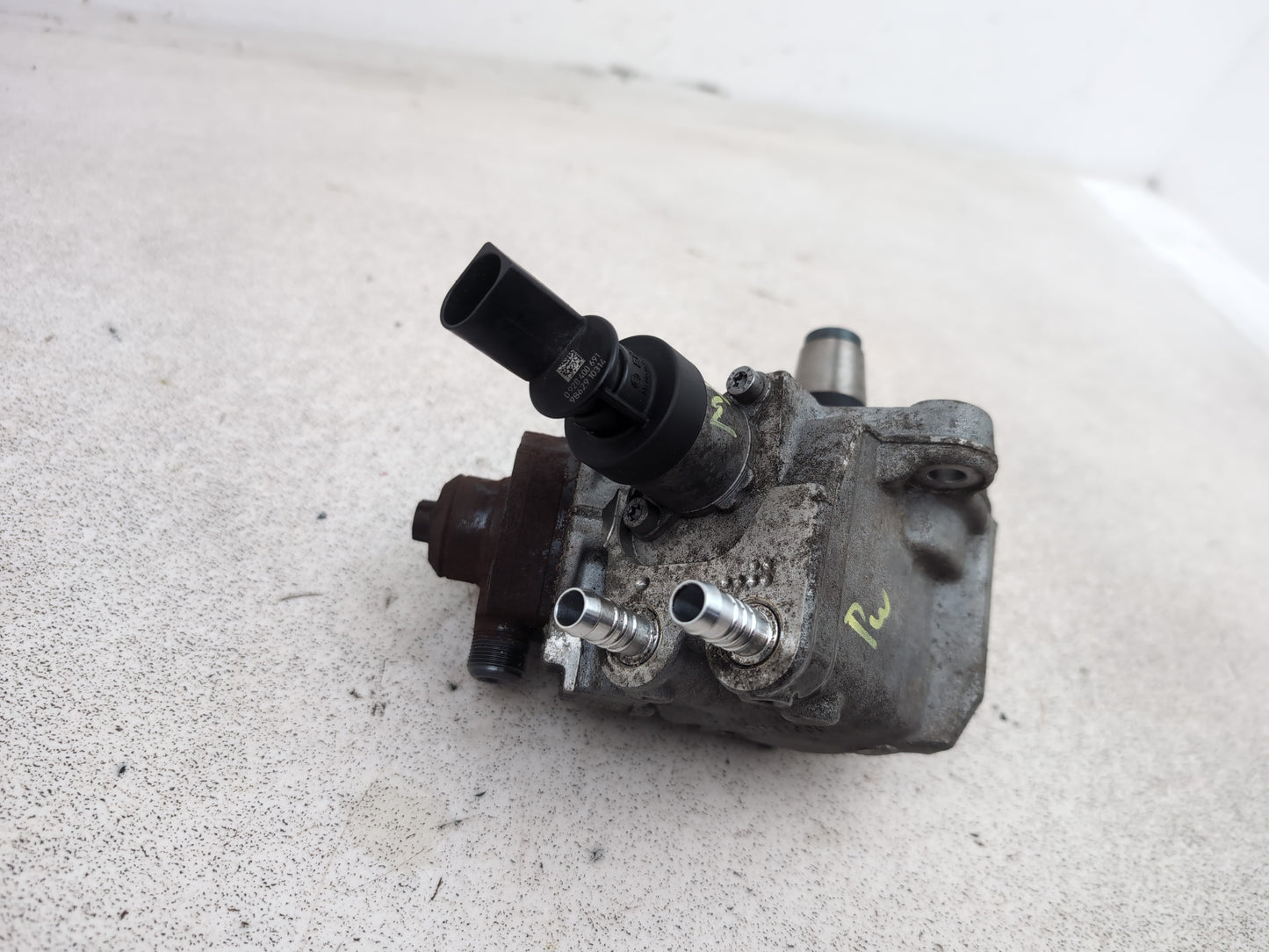 Fuel Rail 11