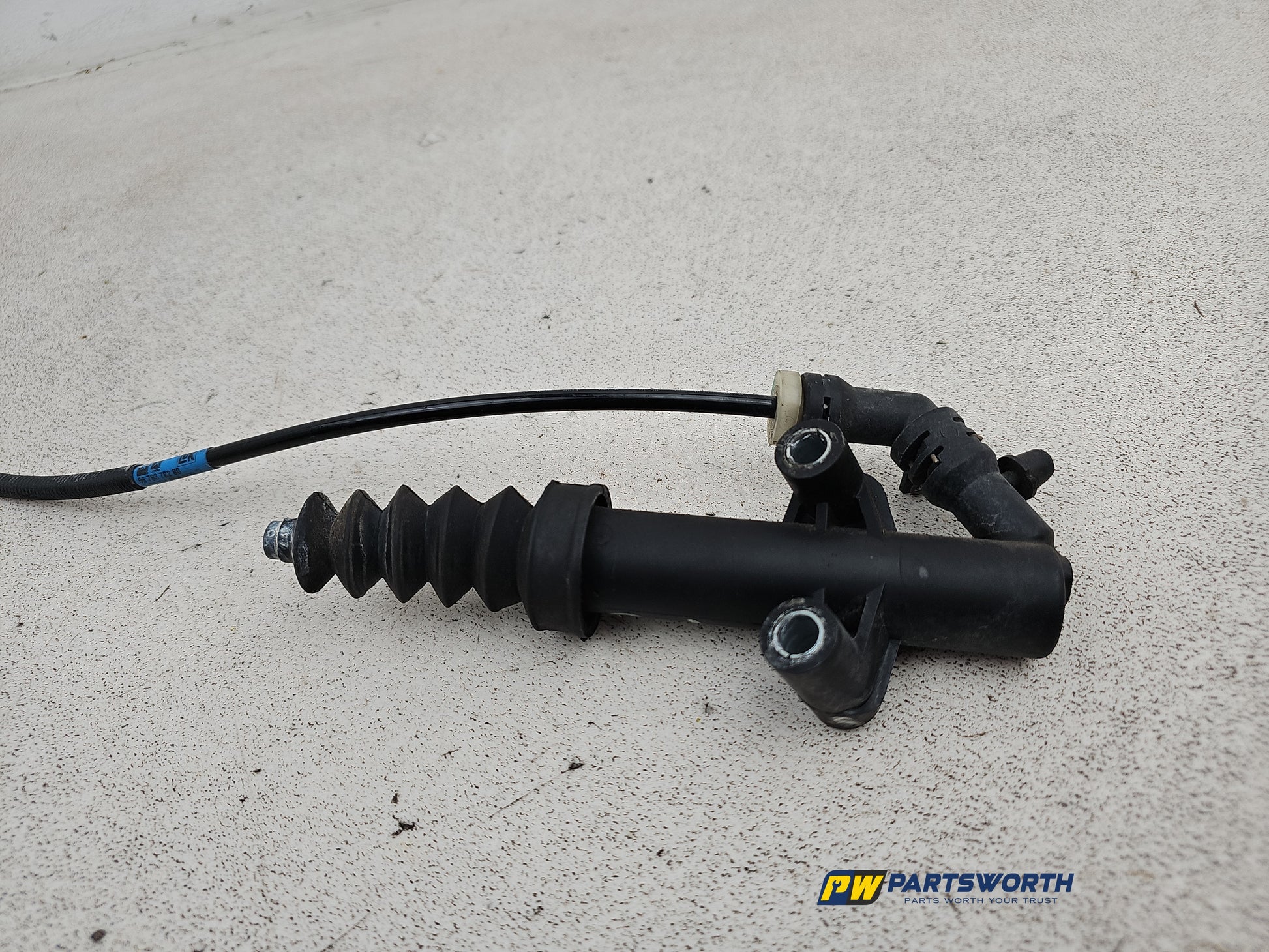 Clutch Slave Cylinder and Pipe  3