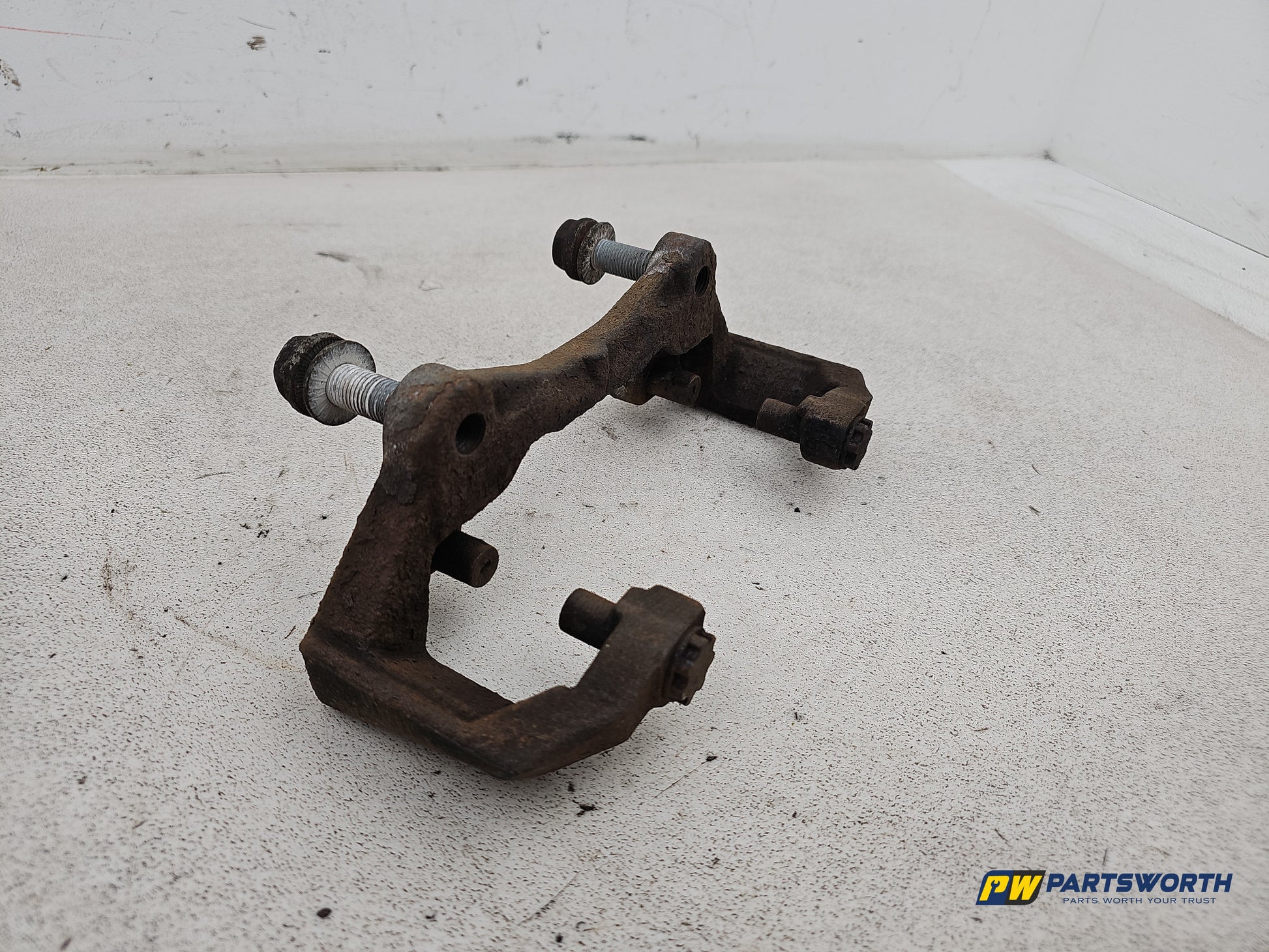 Audi A6 Se Tdi Brake Caliper Front Support Rh Driver Side 2011-2018 - photo 5