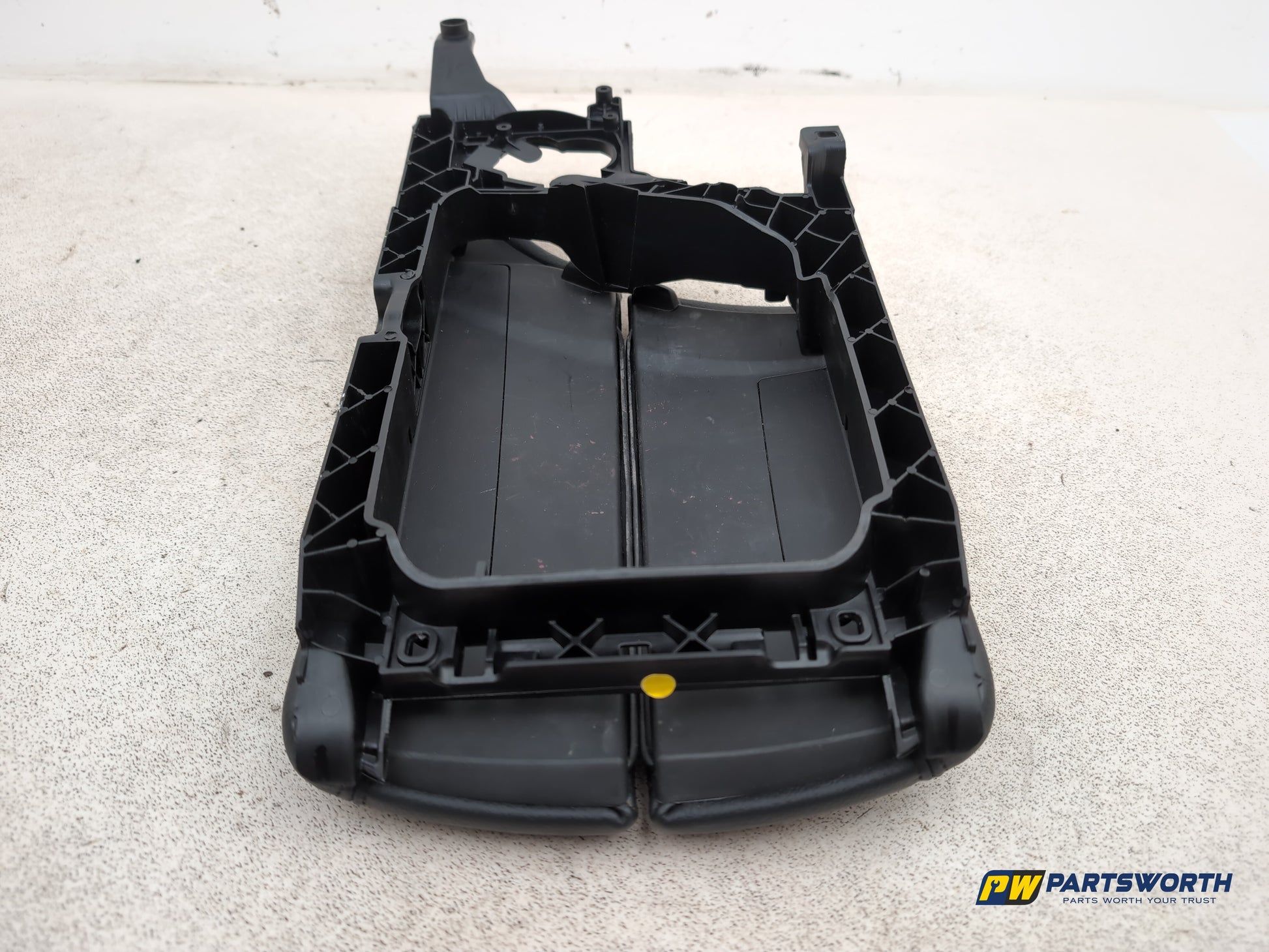 Bmw 520d Se Centre Console Armrest 1600319 2013-2015 - photo 5