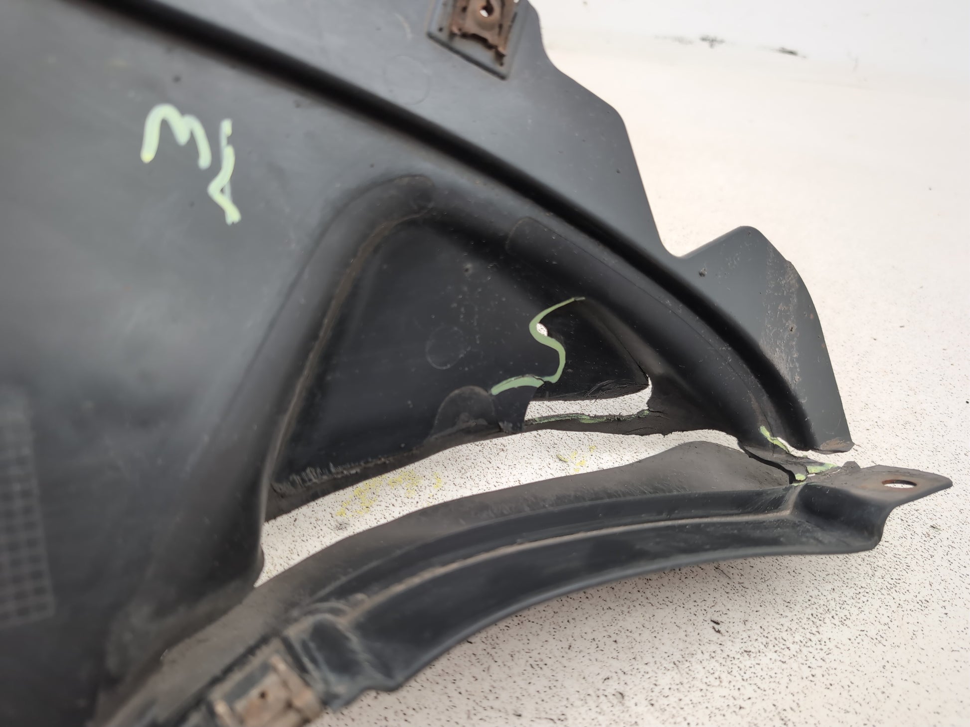 Bmw 520d Se Wheel Arch Trim Front Right Driver Side 7312830 2013-2017 - photo 5