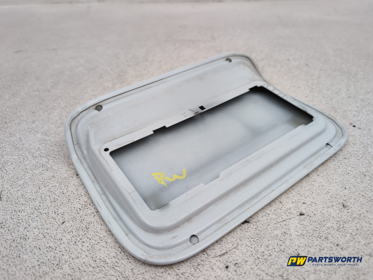 Bmw 5 Series 520d Se Fuel Filler Flap Alpine White 300 2013-2017 - photo 5