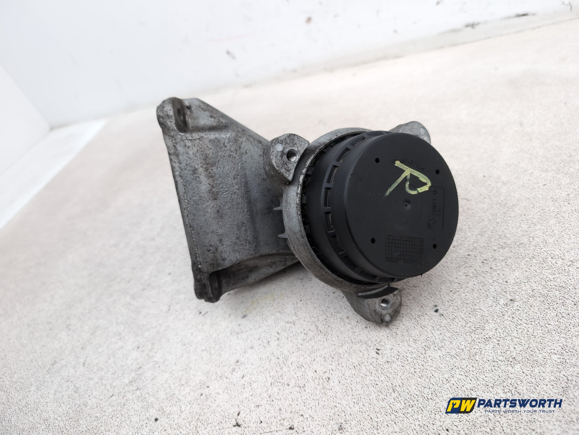 Bmw 5 Series 520d Se Engine Mounting Bracket Right Driver Side 6795958 2013-2017 - photo 5