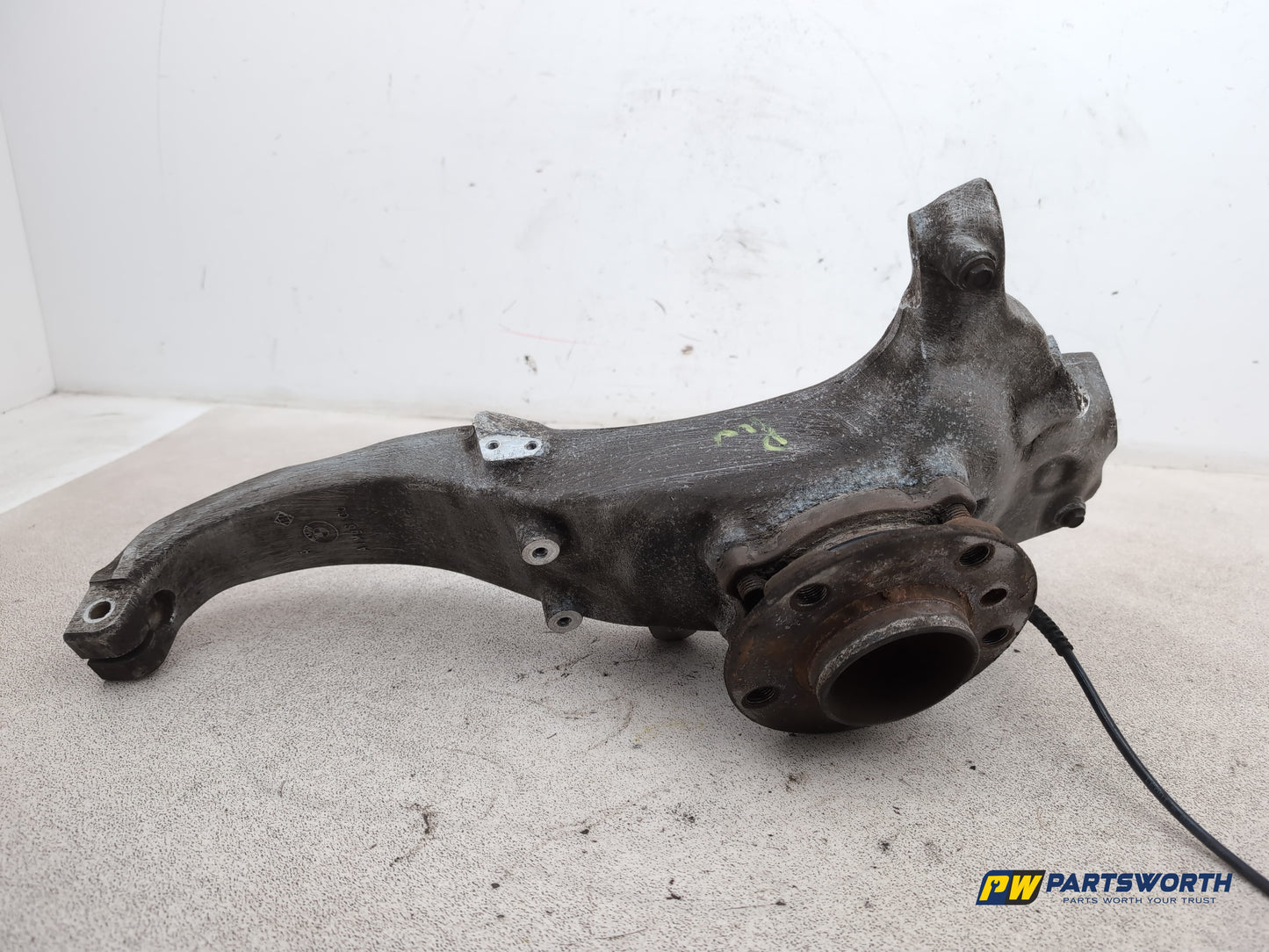 Bmw 5 Series 520d Se Wheel Hub Front Rh Driver Side 2013-2017 - photo 5