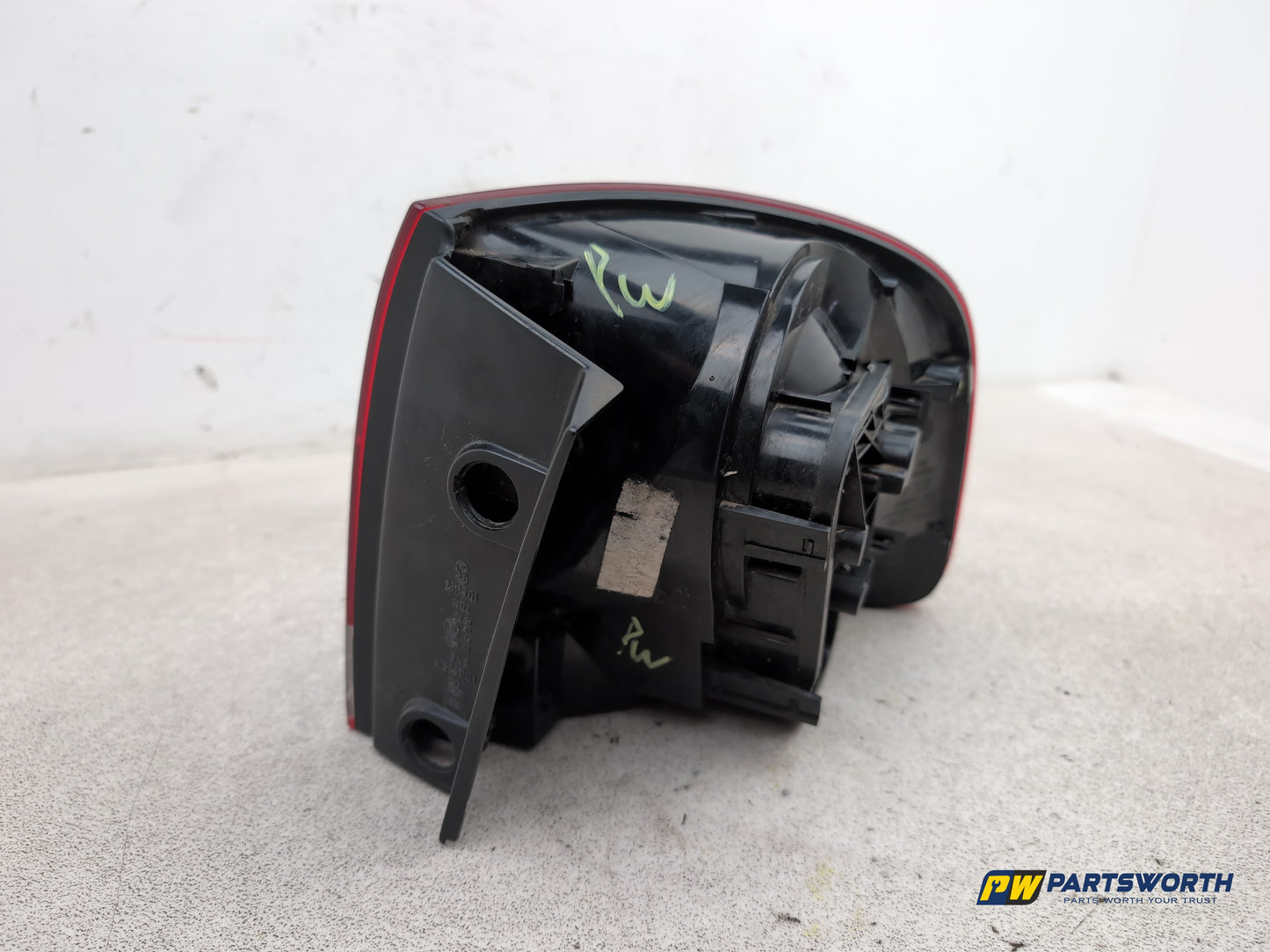 Volkswagen Touareg Altitude V6 Tdi A Lamp Assembly Rear Lh Passenger Side - photo 5