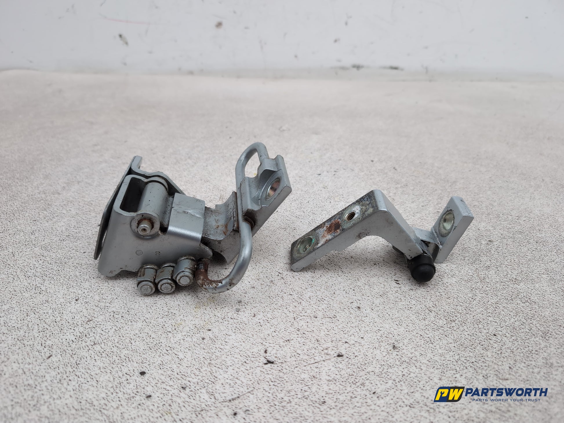 RH Front Door Hinge Pair  3