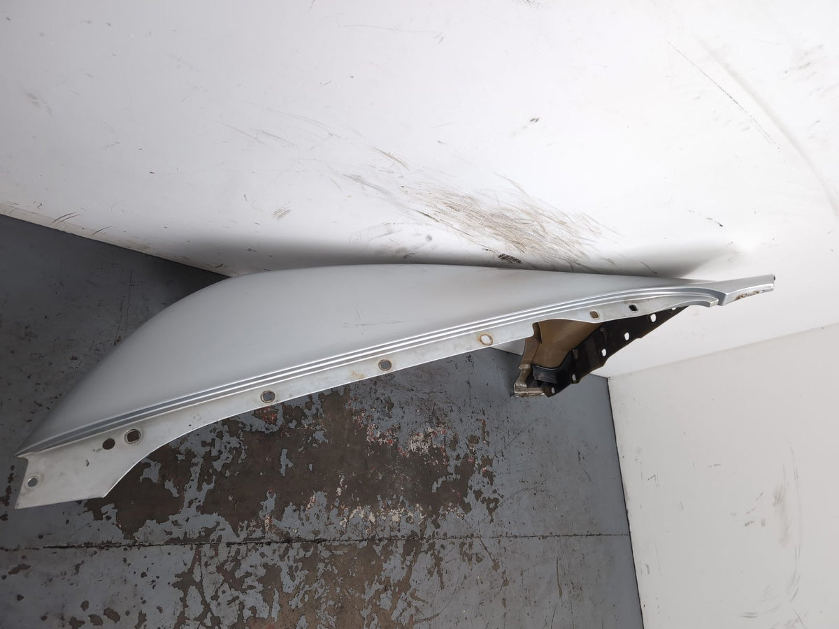 Wing Front RH 11