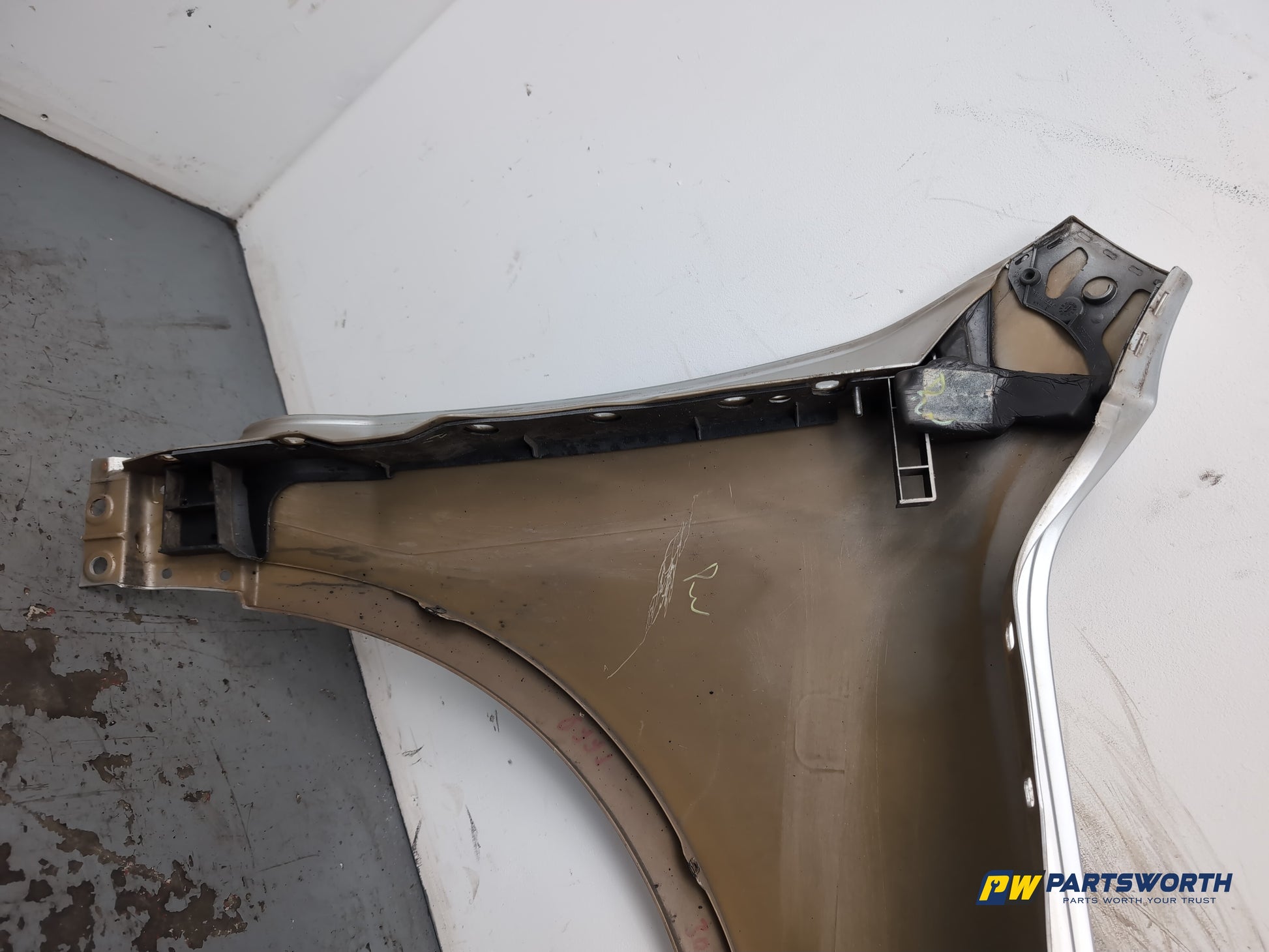 Wing Front LH 11