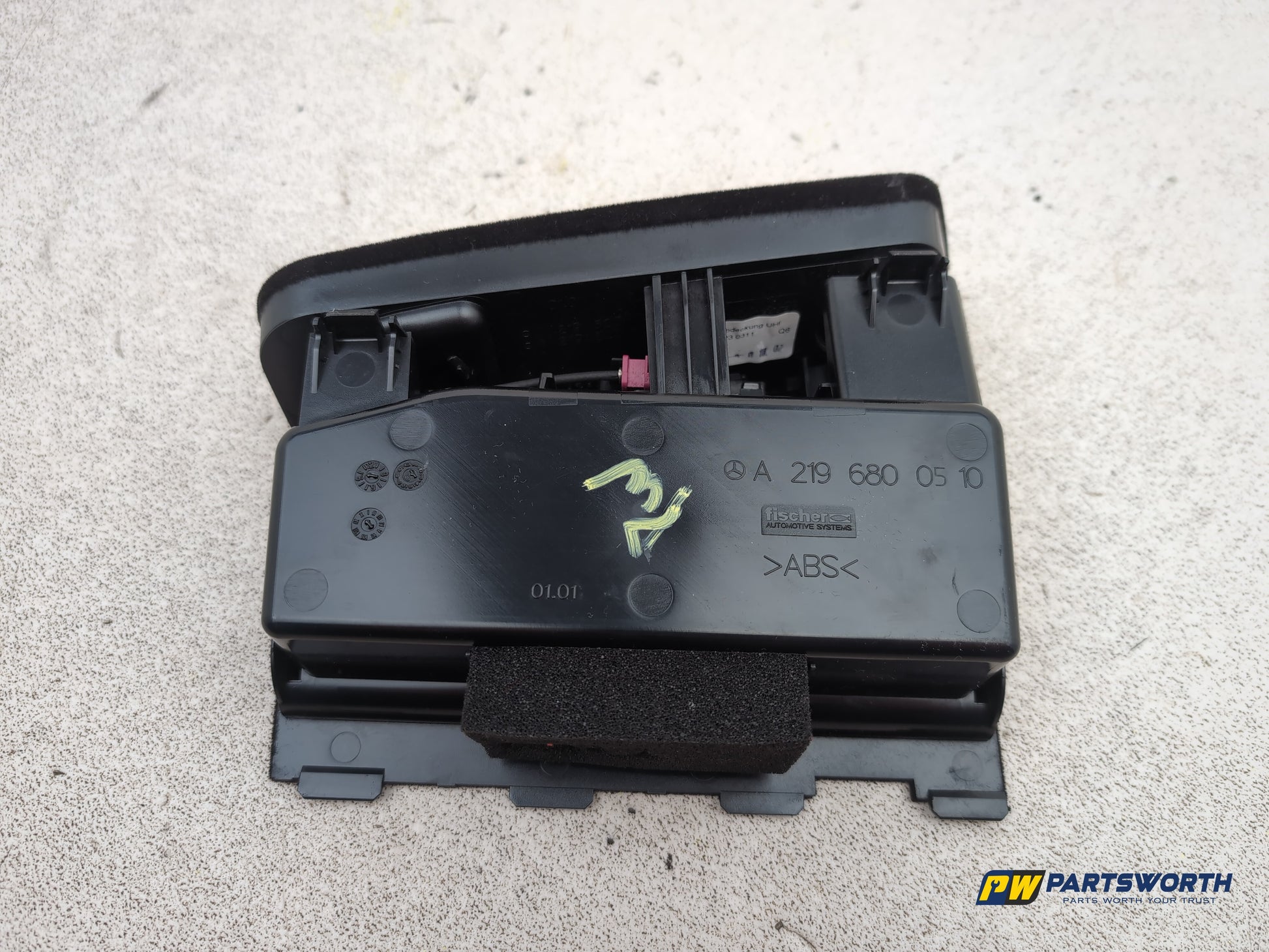 Mercedes Cls 320 Cdi Auto Centre Console Storage Tray A2196800510 2007-2008 - photo 5