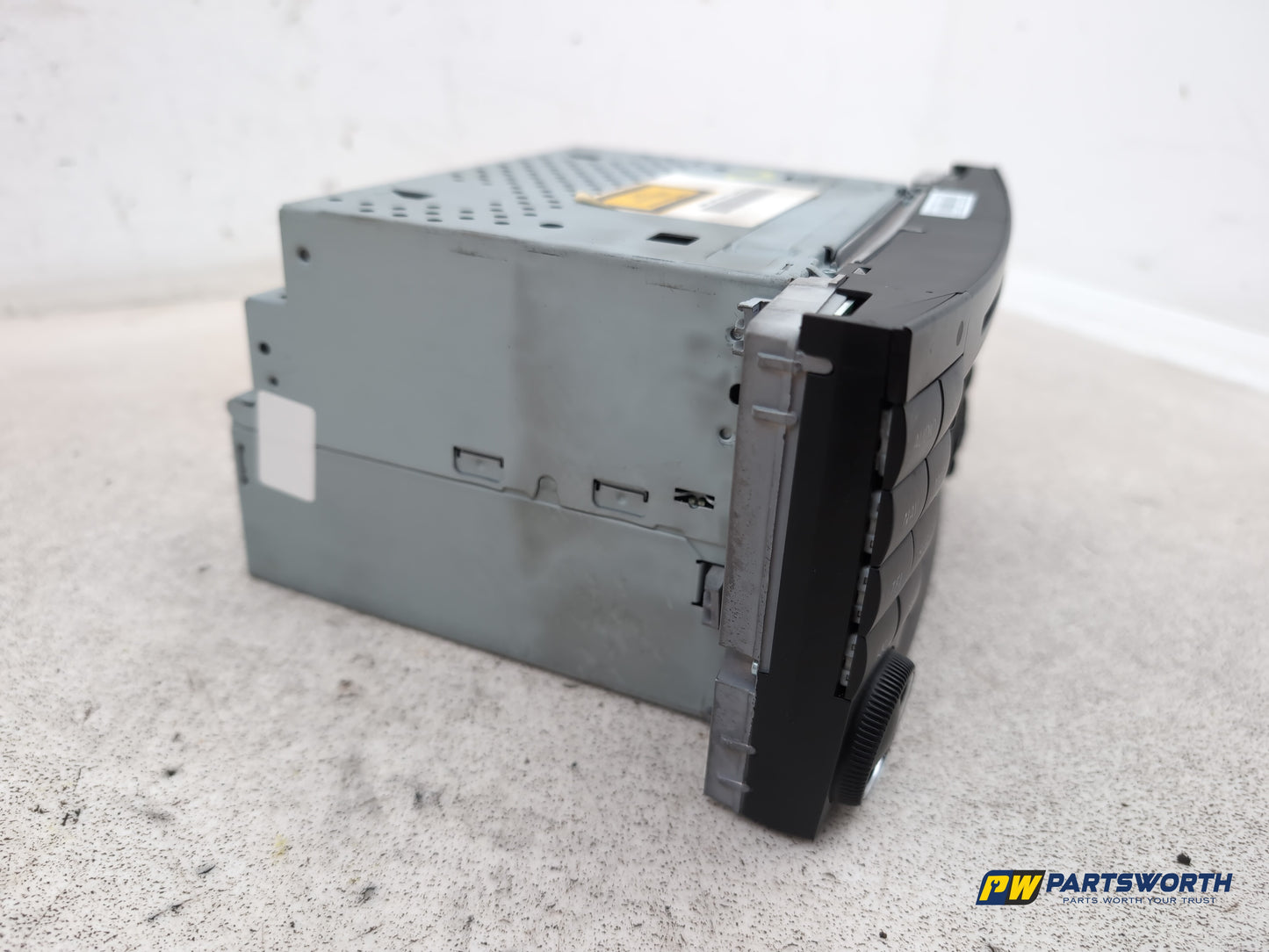 Radio - DAB/CD Player, Display screen + Facia  5