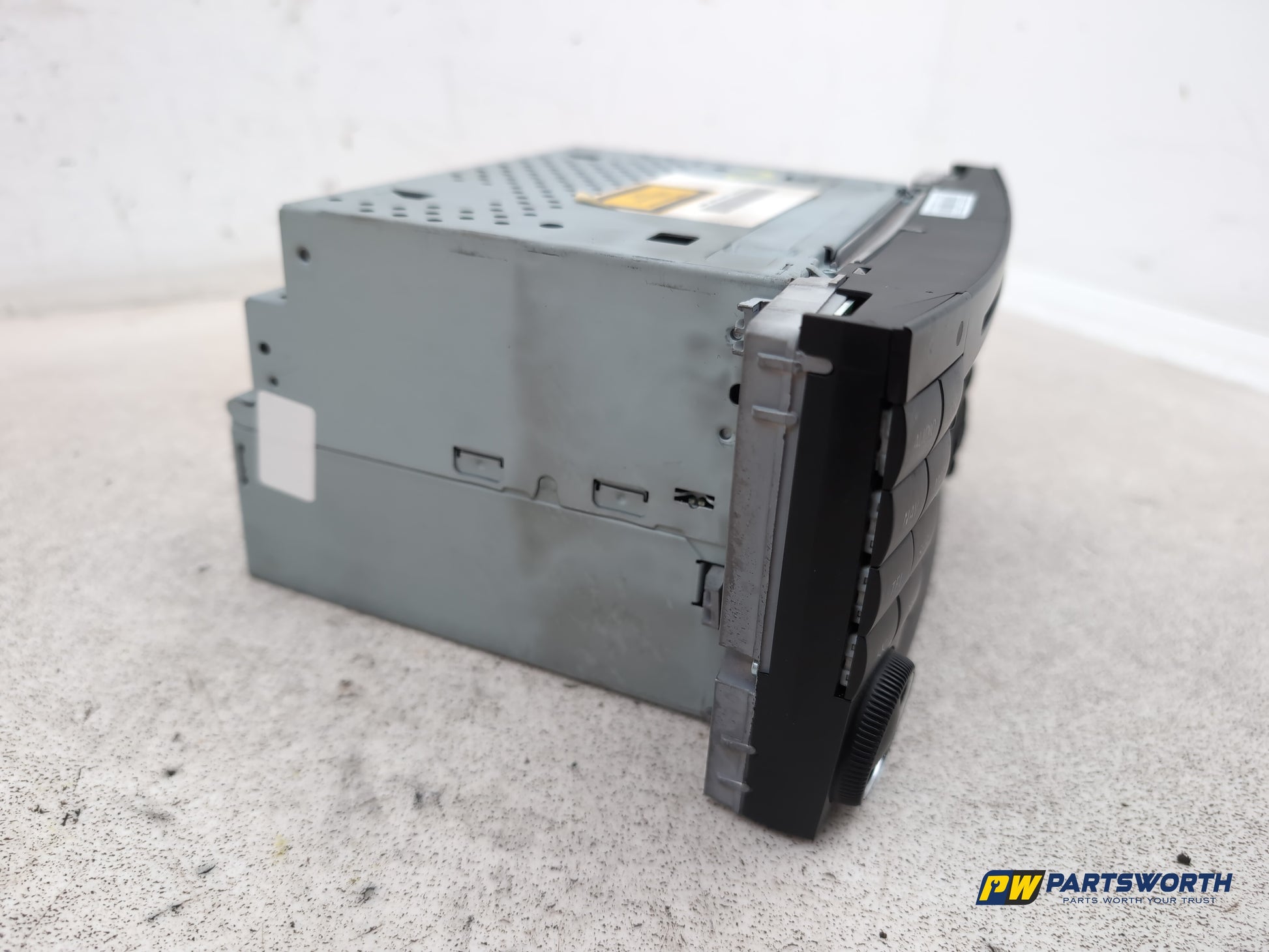 Radio - DAB/CD Player, Display screen + Facia  5