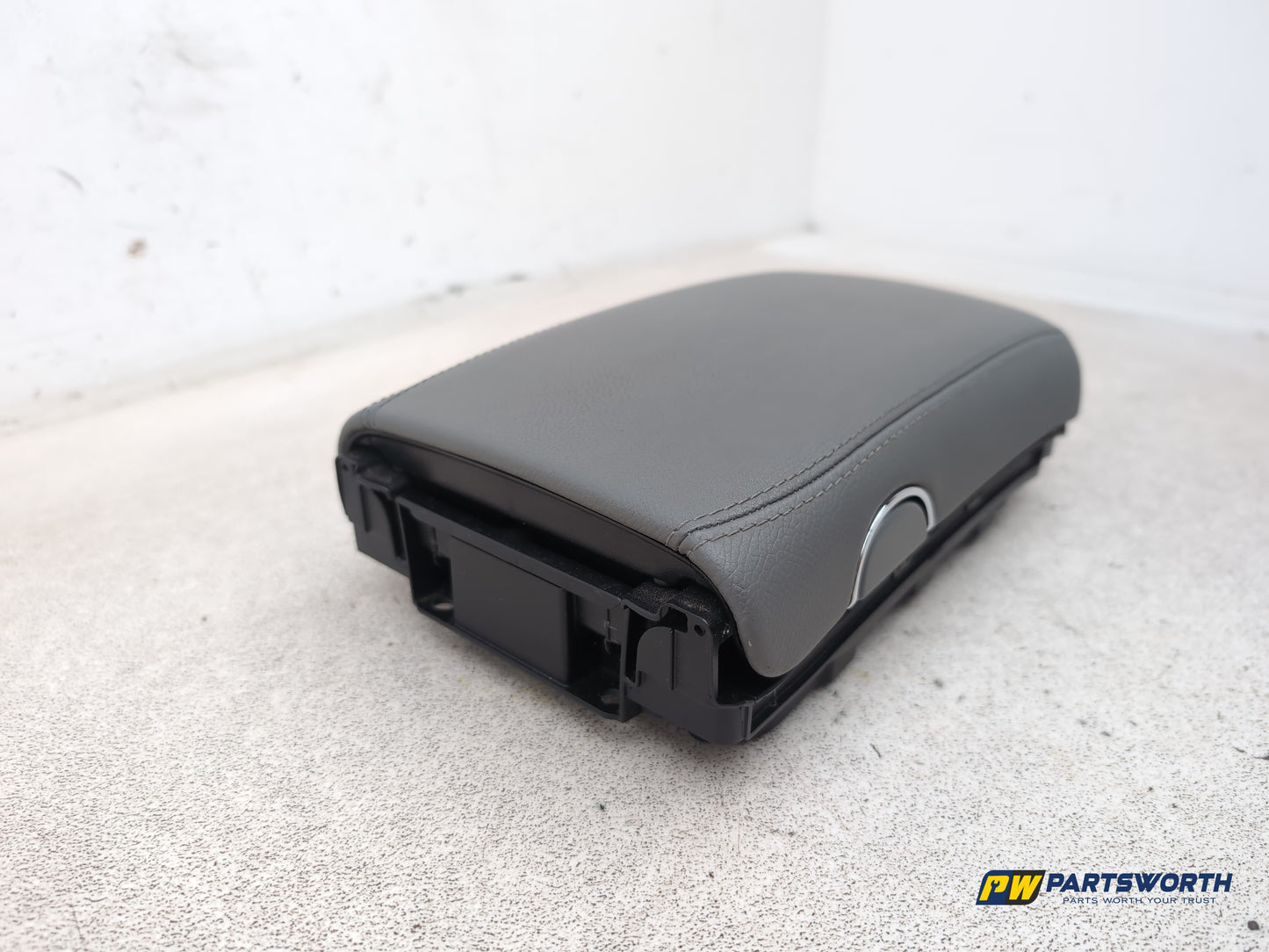 Mercedes Cls 320 Cdi Auto Centre Console Armrest 2007-2008 - photo 7