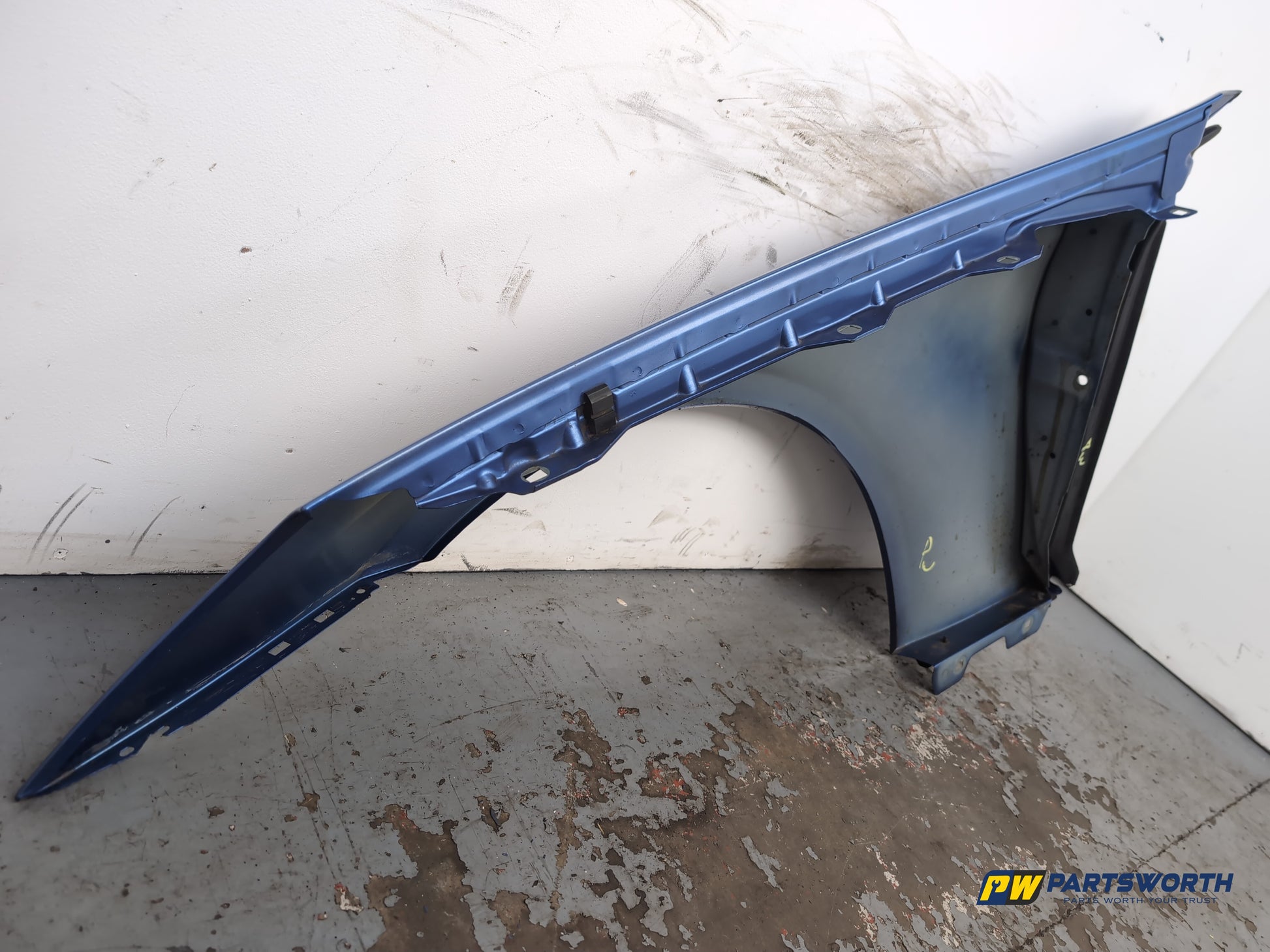 Wing Front RH 11