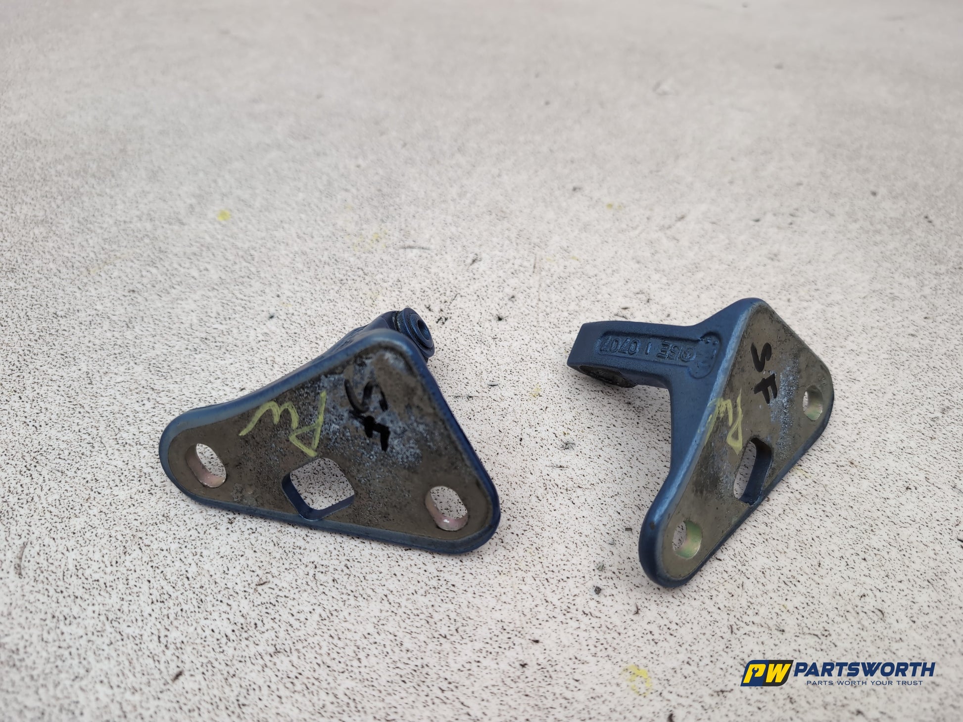 Mercedes Cls 320 Cdi Auto Lh Passenger Side Front Door Hinge Pair 2004-2008 - photo 5