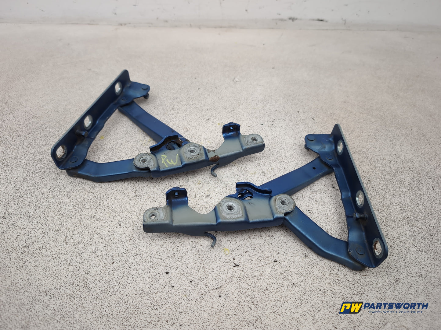 Bonnet Hinges 5