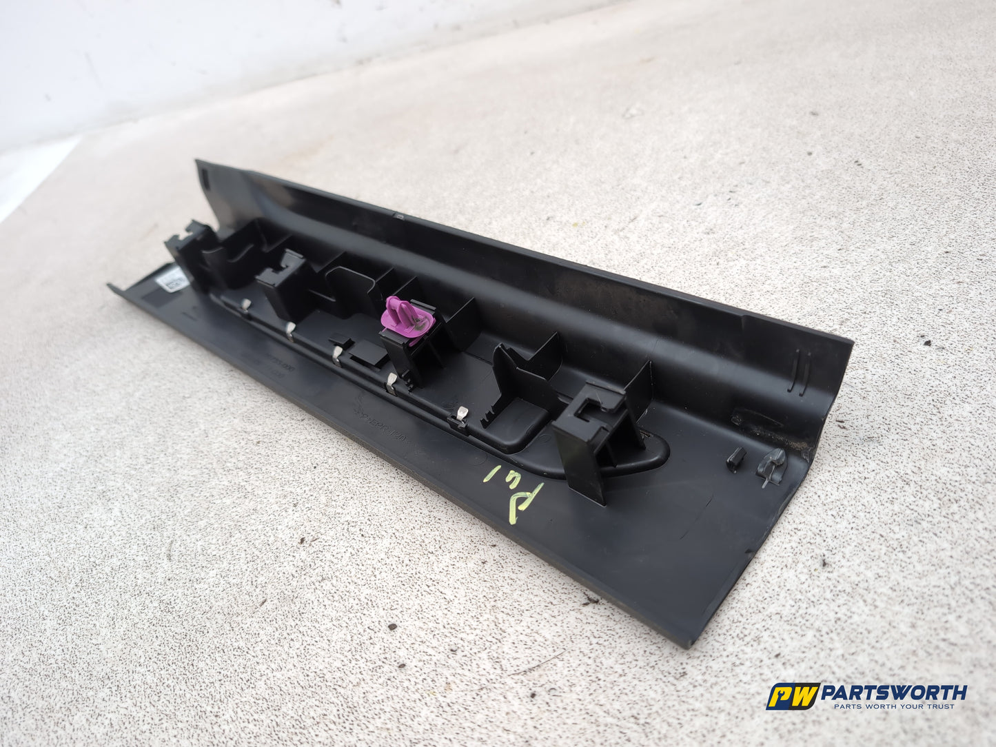 Jaguar Xf Portfolio D Passenger Front Door Step Kickplate Gx6313201bb8pvj - photo 5
