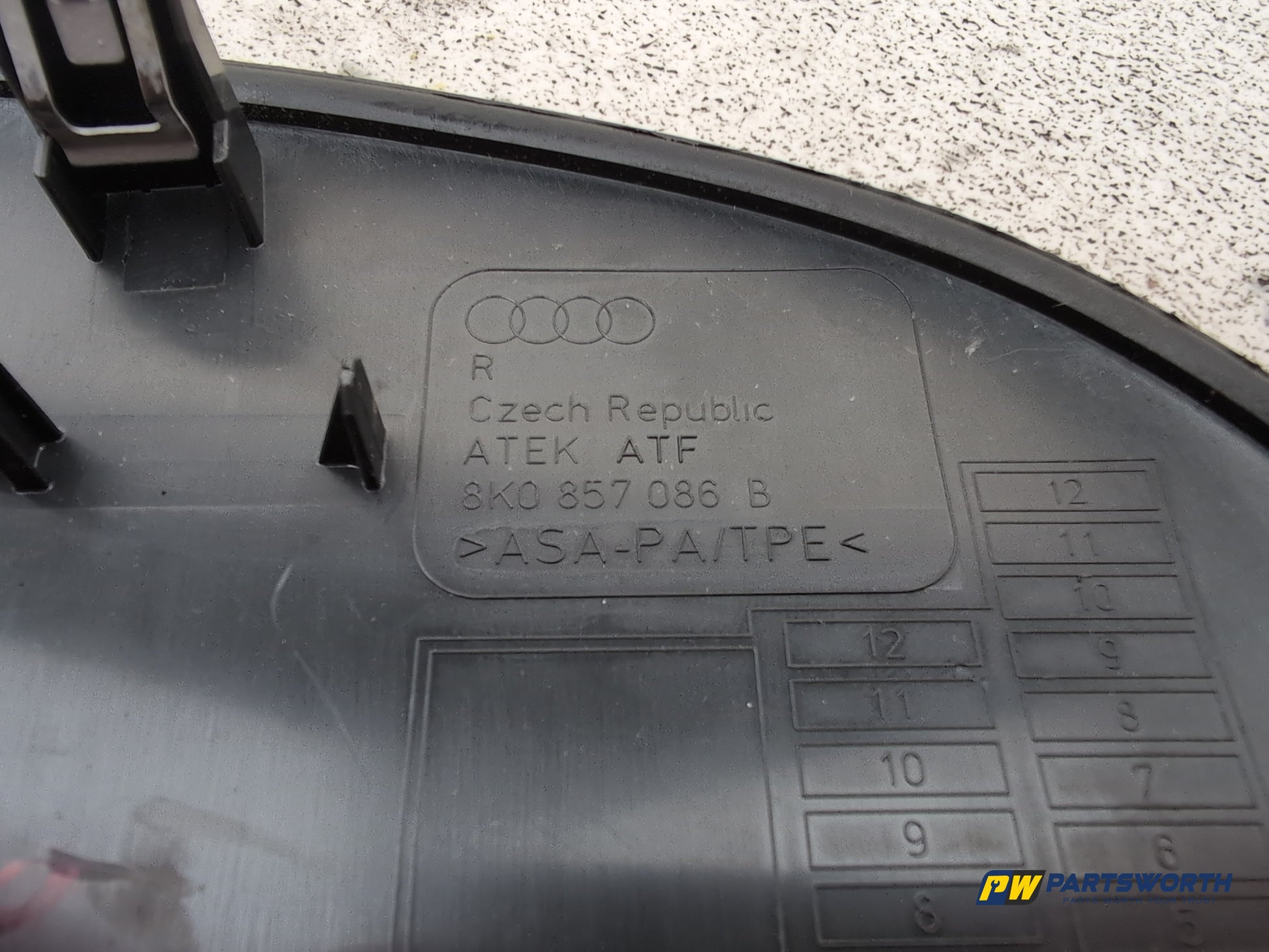 Audi A4 S Line Black Edit Tdi Quat Right Dashboard End Fuse Box Cover 8k0857086b - photo 5