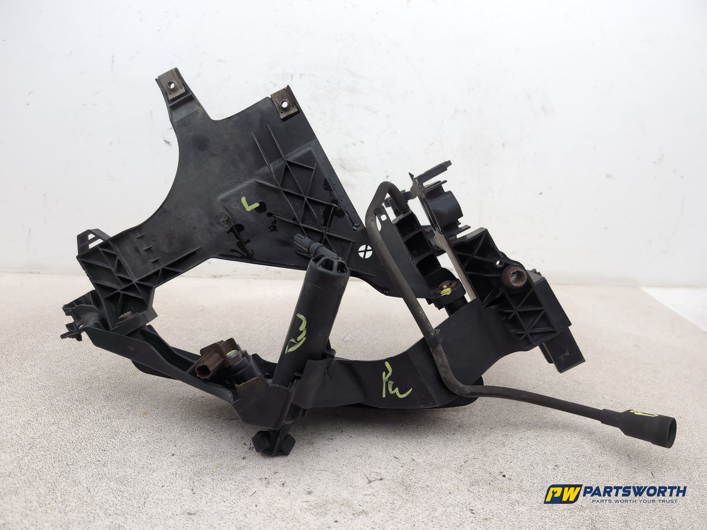 Audi A4 S Line Black Edit Tdi Quat Headlamp Panel Support Bracket Lh 1301073053 - photo 5