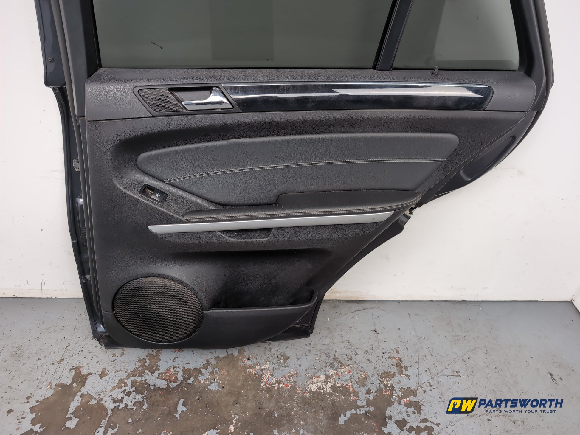 Door Rear RH 11