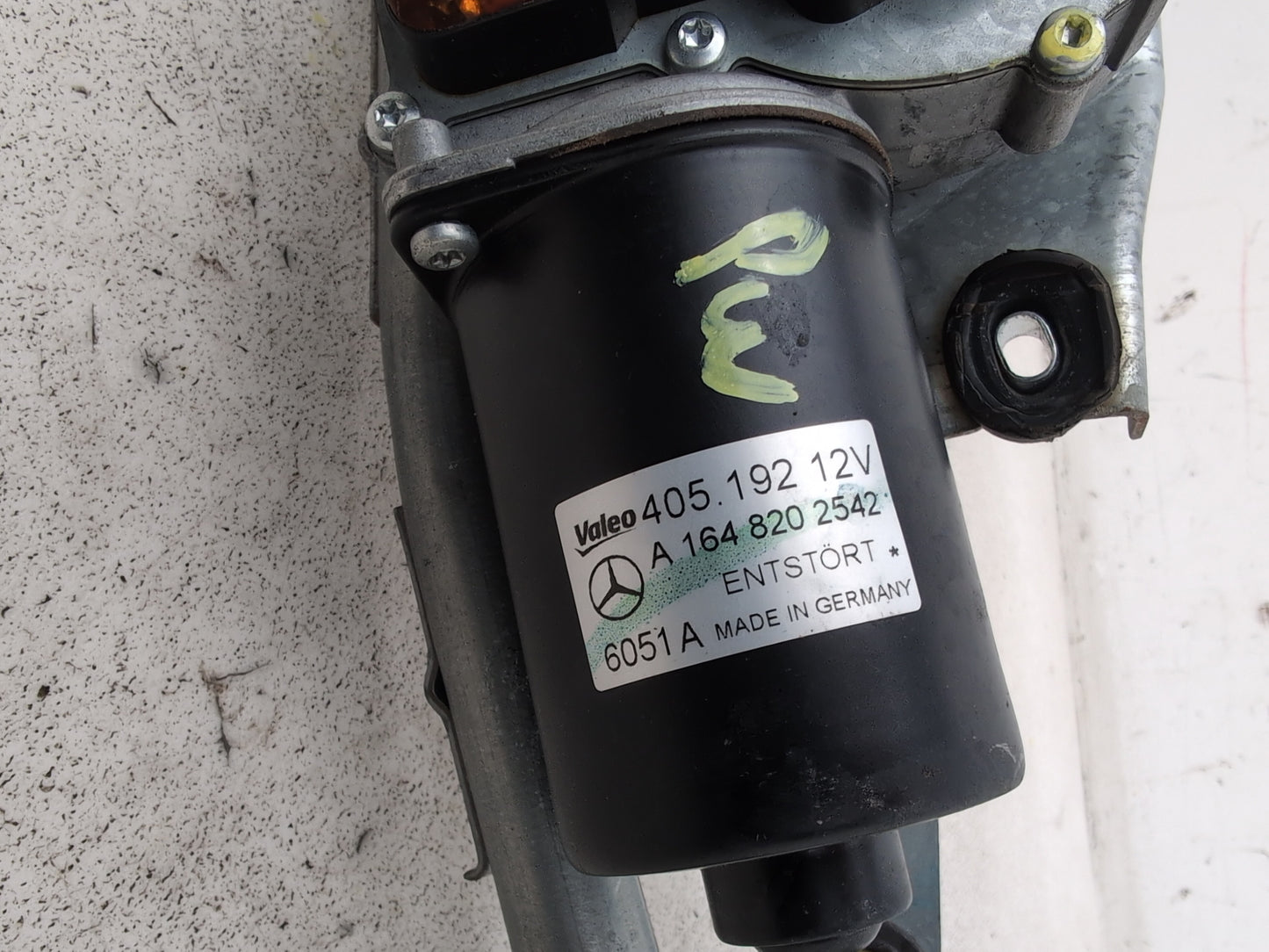 Front Wiper Motor & Mechanism / Linkage 5