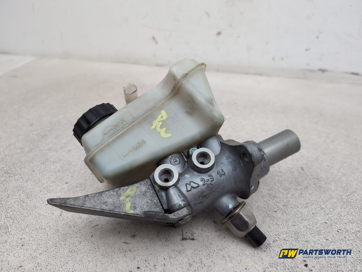Brake Master Cylinder Assembly 5