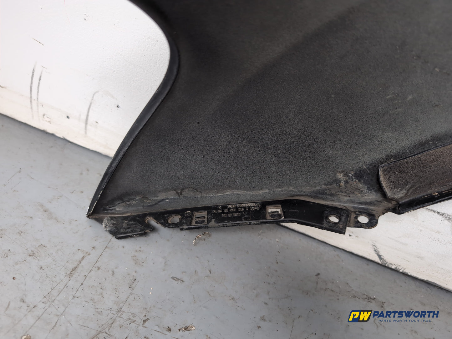 Wing Front RH 11