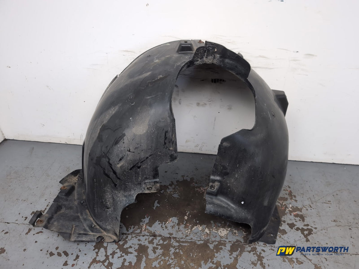 Moulding Wheel Arch Front RH 5