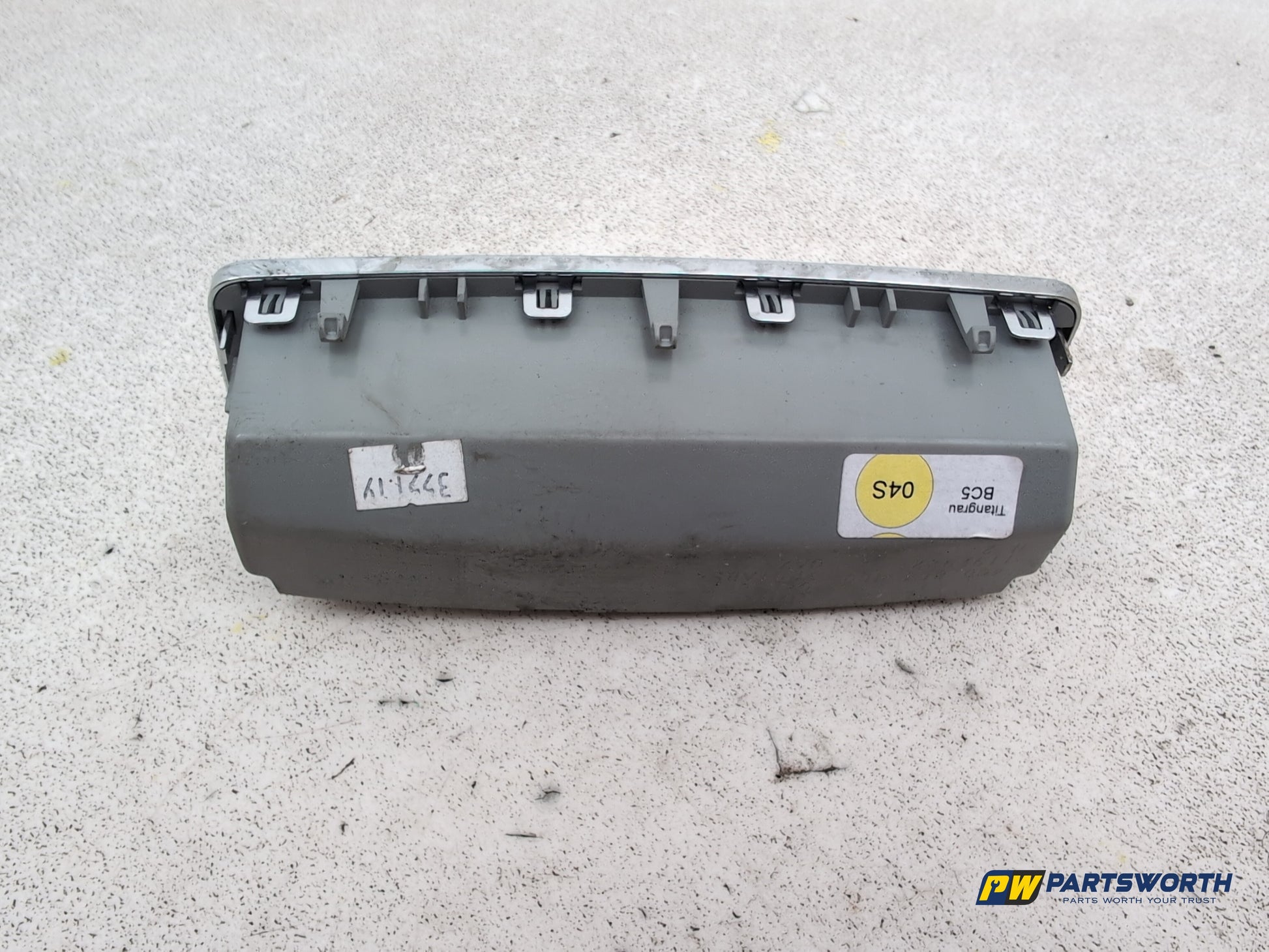 Centre Console Storage Tray 5